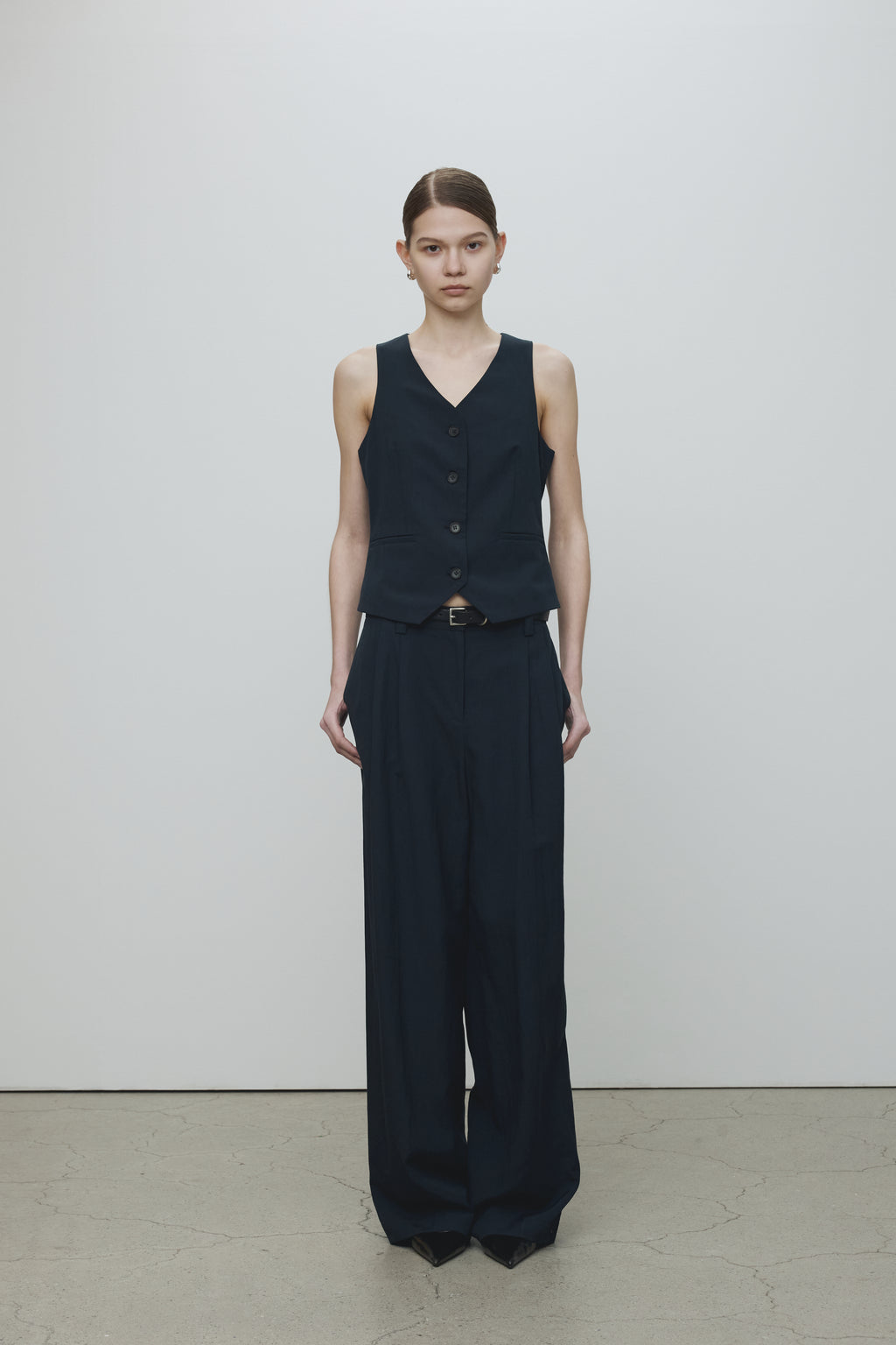 LINEN TWO PLEATS WIDE PANTS_ NAVY
