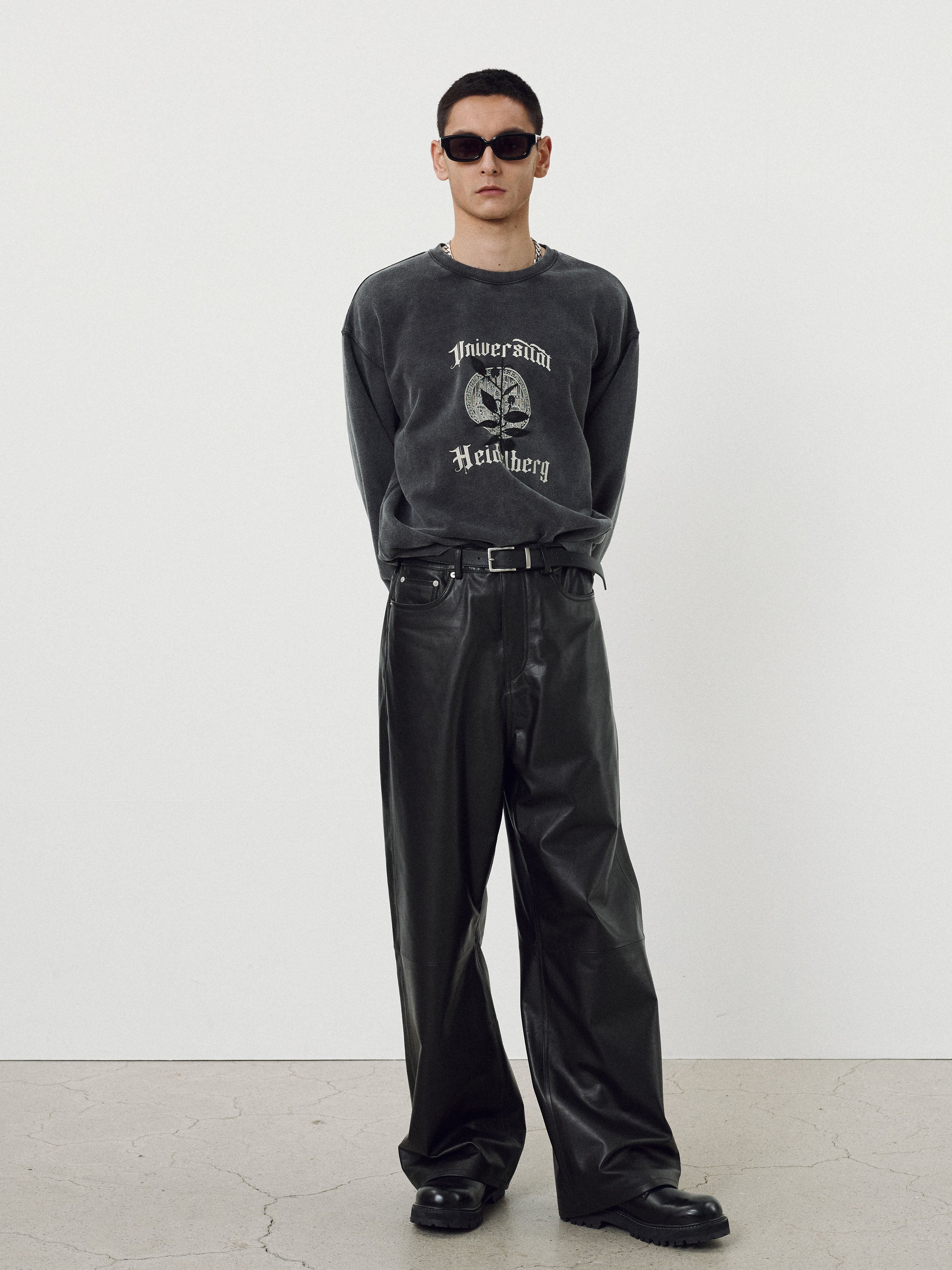 Embroidery Overlap College Sweatshirt_ Faded Black