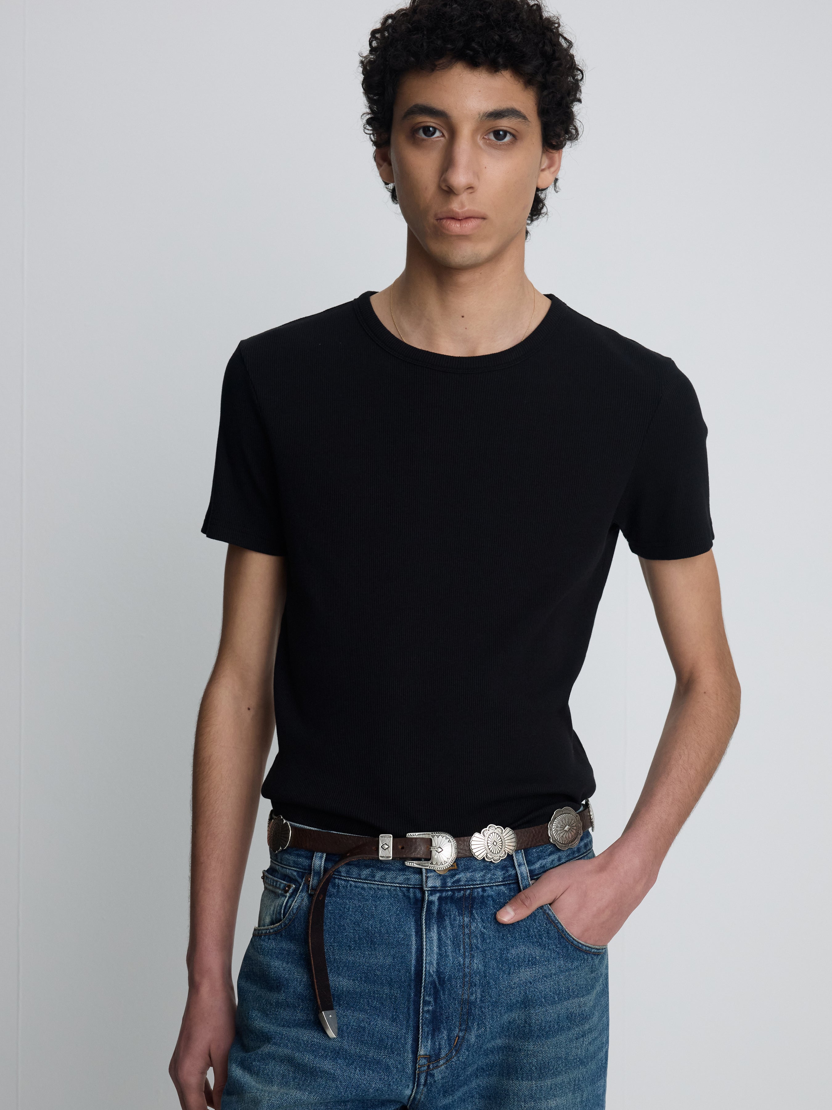 SOFT RIBBED FITTED T-SHIRT_ BLACK