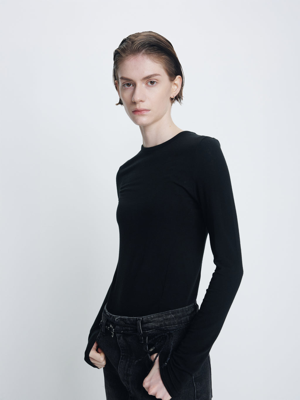 (W) CREW NECK LONG SLEEVE TOP_ BLACK
