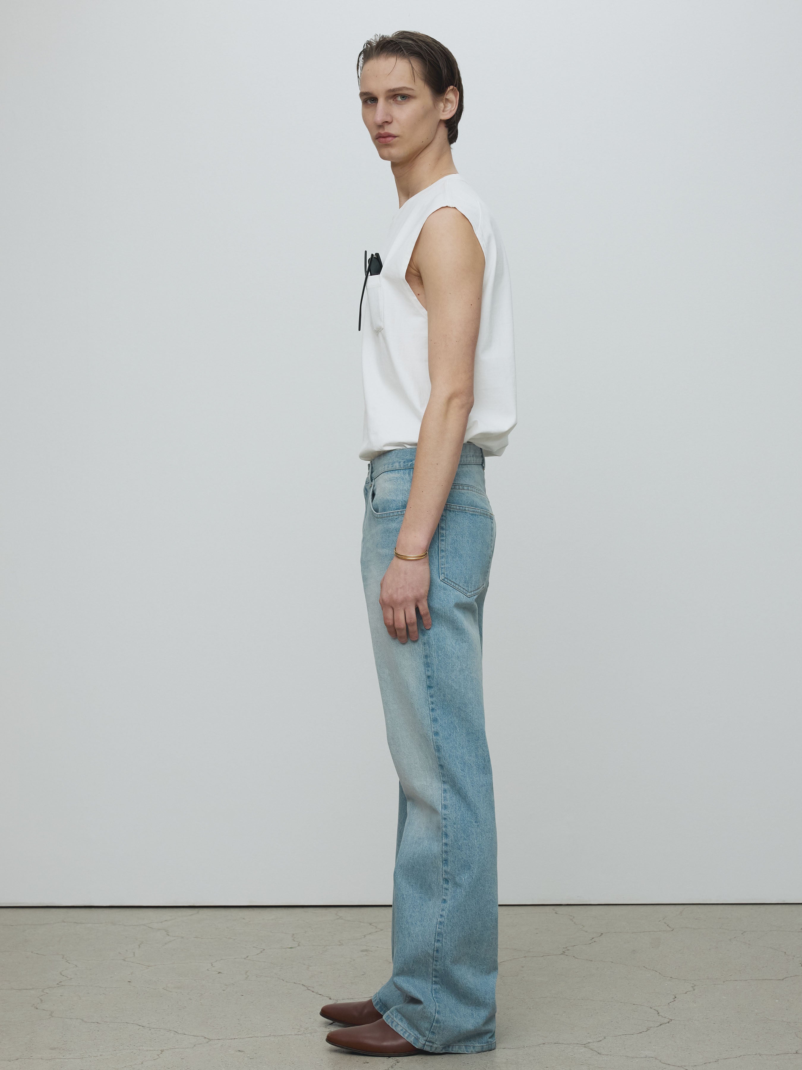 GARMENT-WASHED PATCH POCKET SLEEVELESS_ VINTAGE WHITE