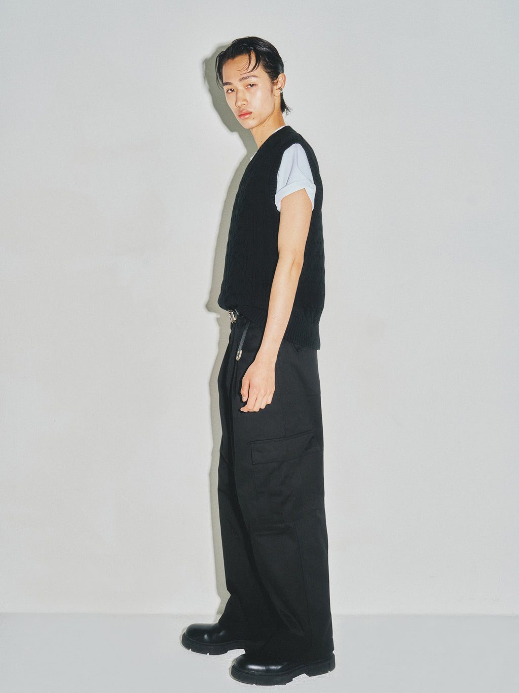 Cotton Twist V-Cable knit Vest_ Black