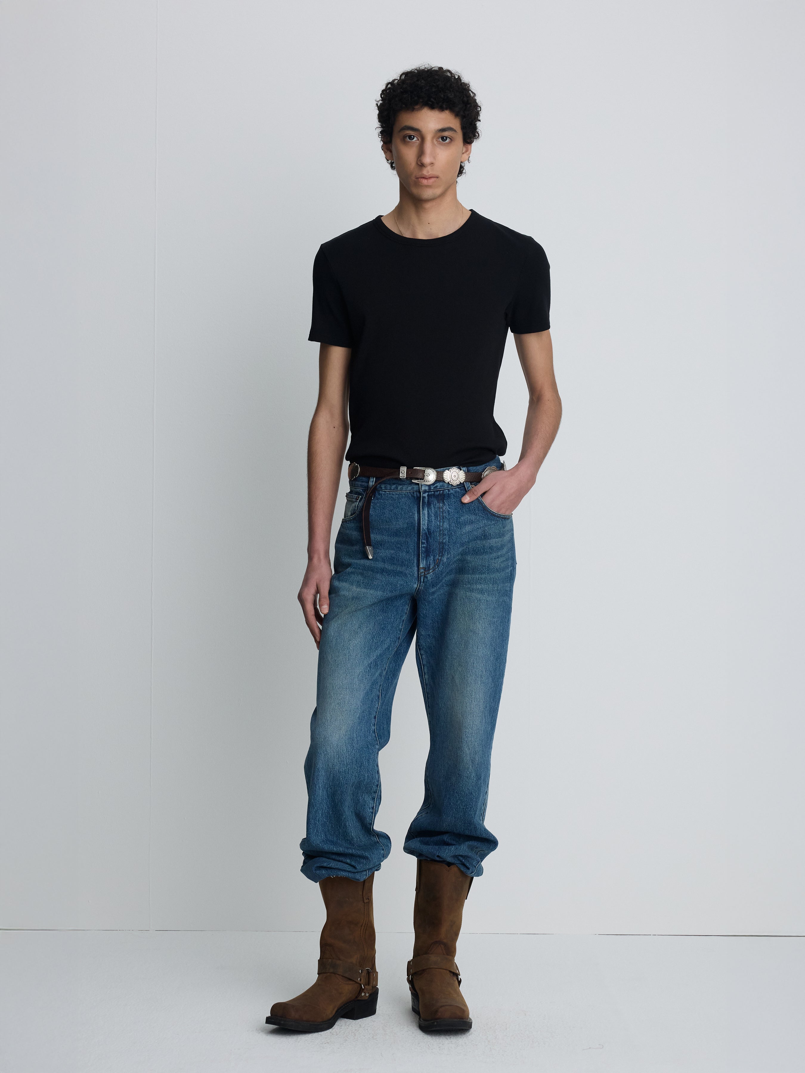 SOFT RIBBED FITTED T-SHIRT_ BLACK