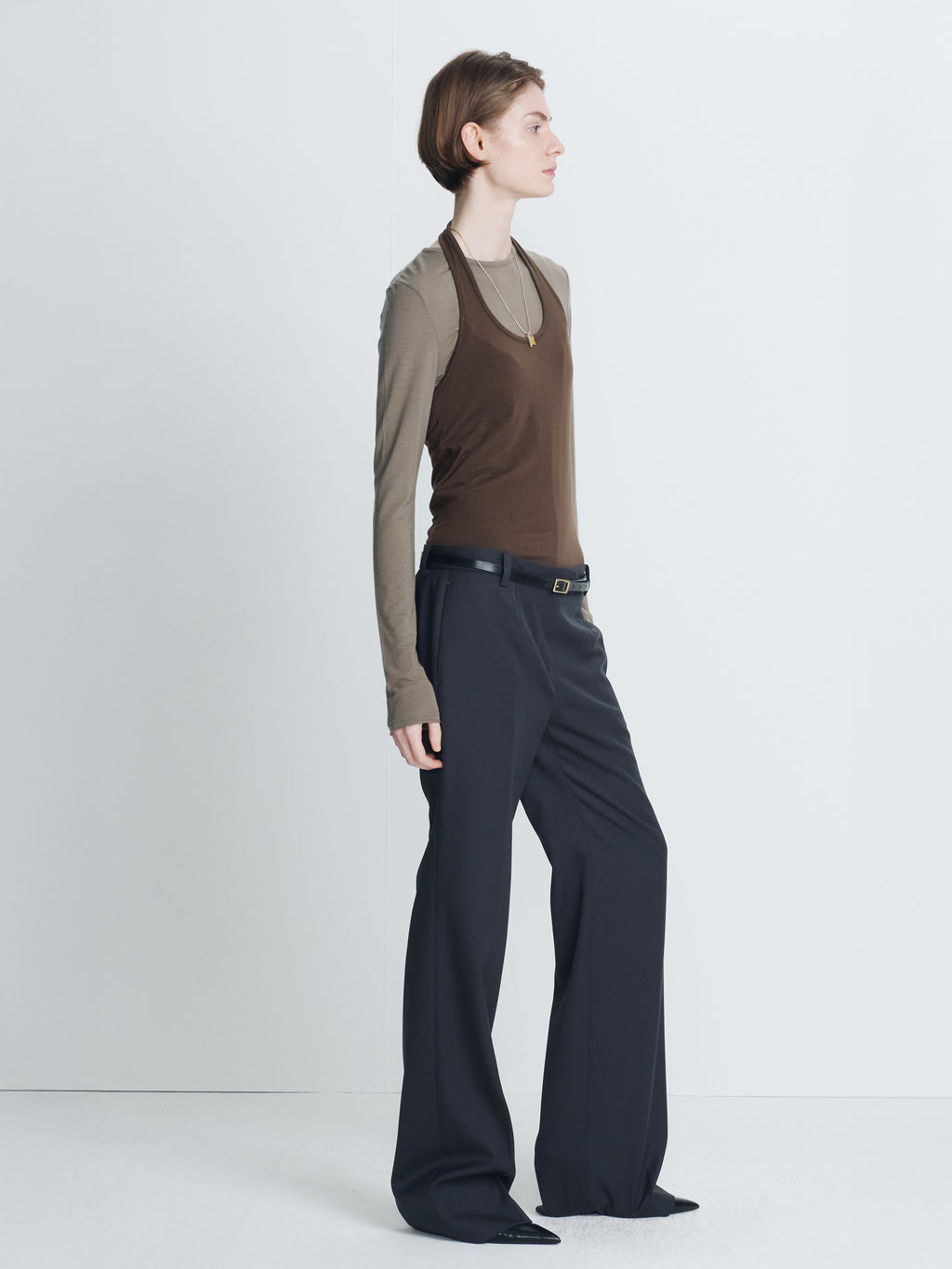 (W) HALTER TOP_ BROWN
