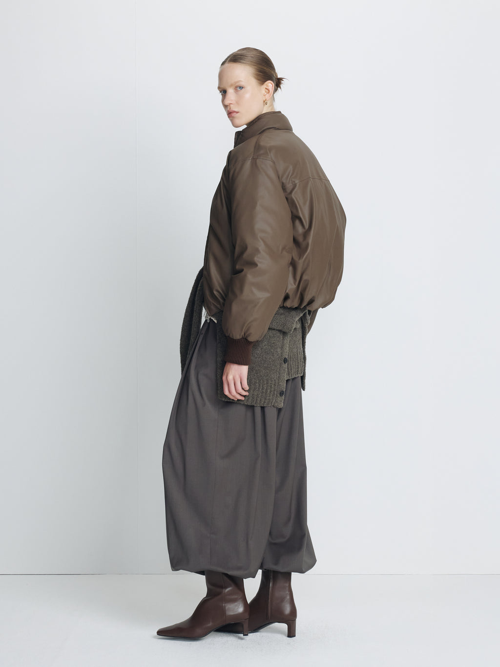 (W) CROPPED PADDED JACKET_ BROWN