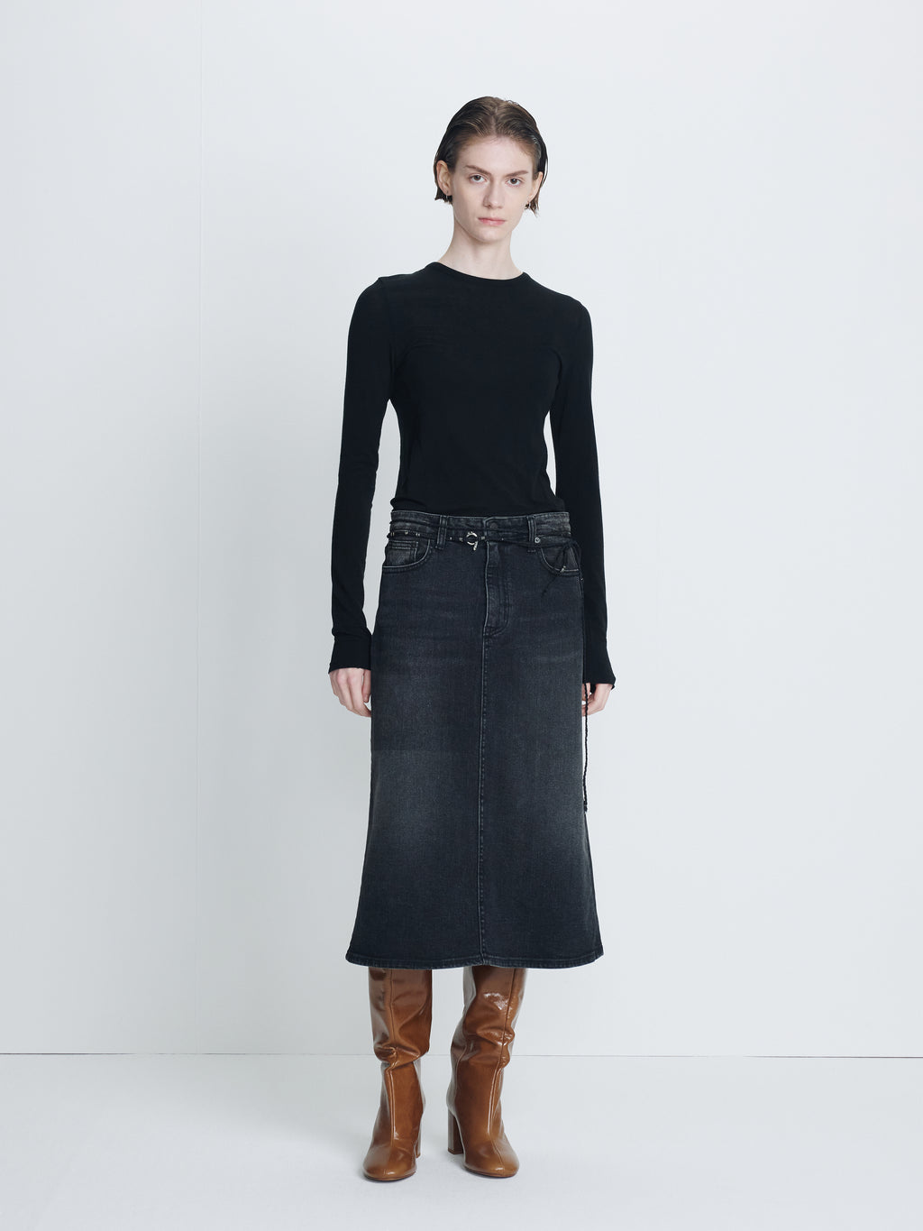 (W) CREW NECK LONG SLEEVE TOP_ BLACK