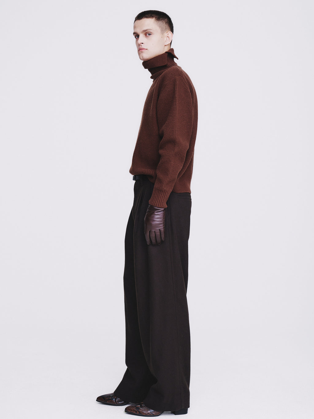 Hard Twist Wool Slit Turtleneck Knit_ Brown