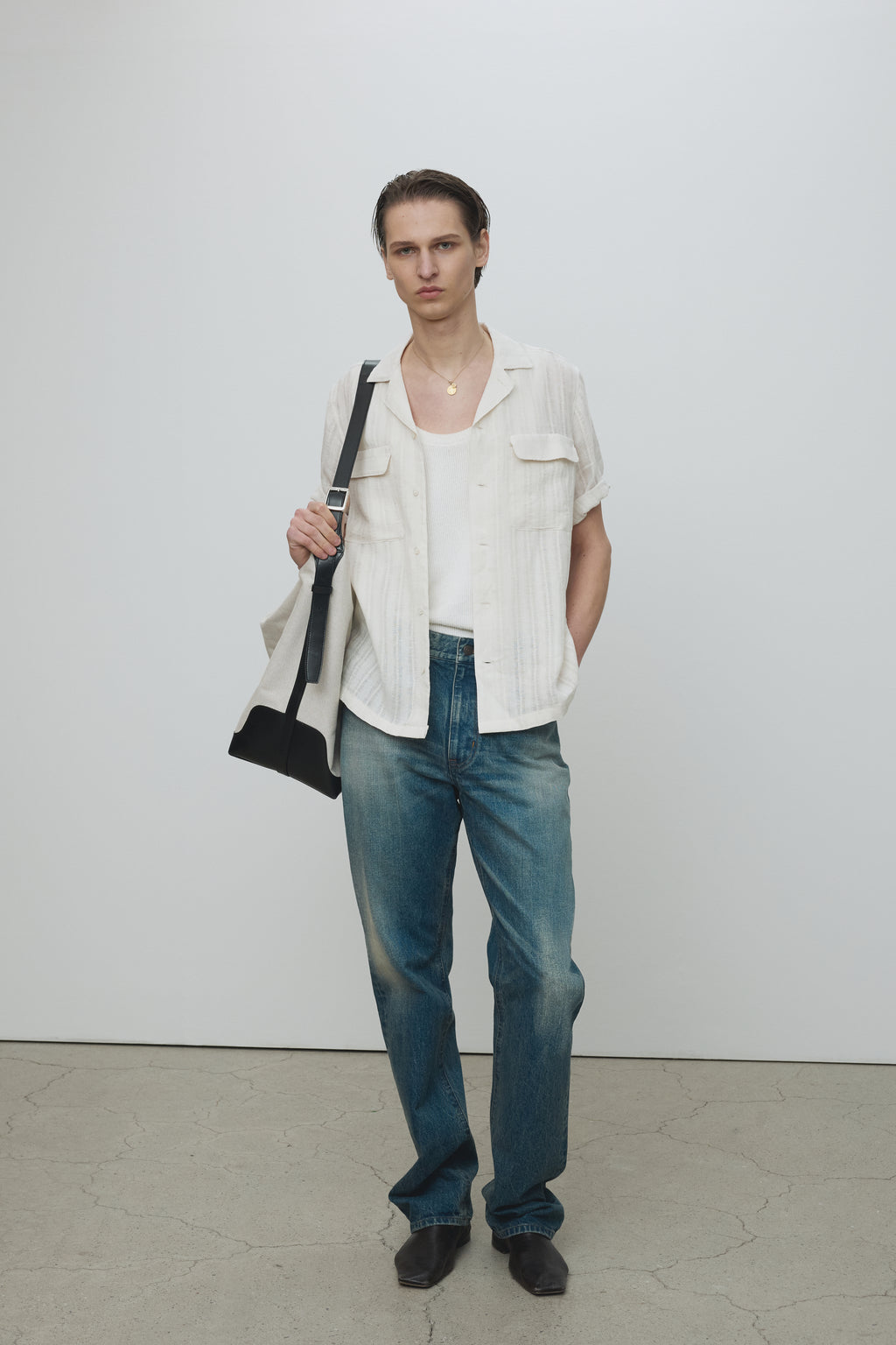 SLIM STRAIGHT DENIM JEANS_ VINTAGE WASHED BLUE