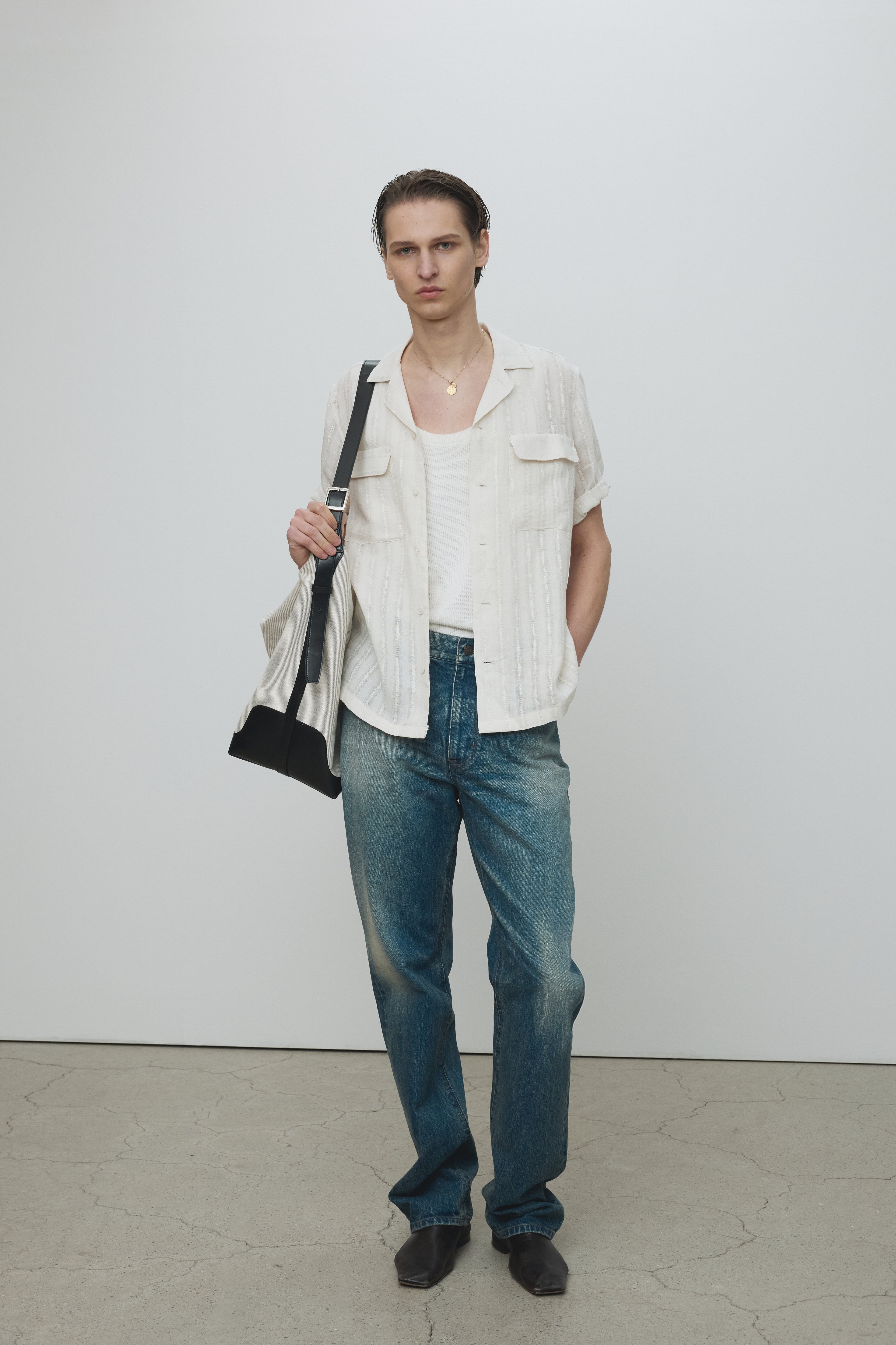 SLIM STRAIGHT DENIM JEANS_ VINTAGE WASHED BLUE