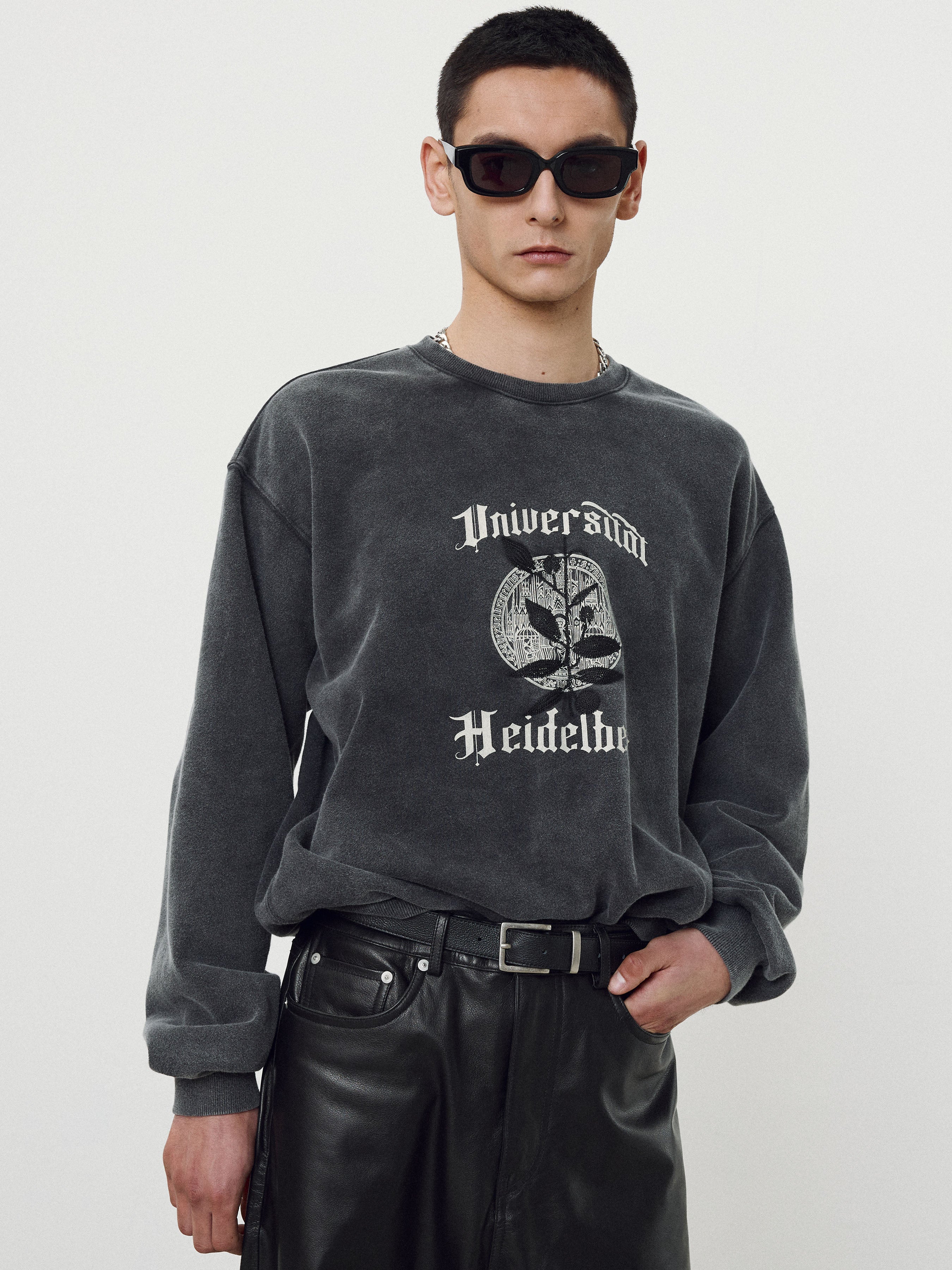 Embroidery Overlap College Sweatshirt_ Faded Black