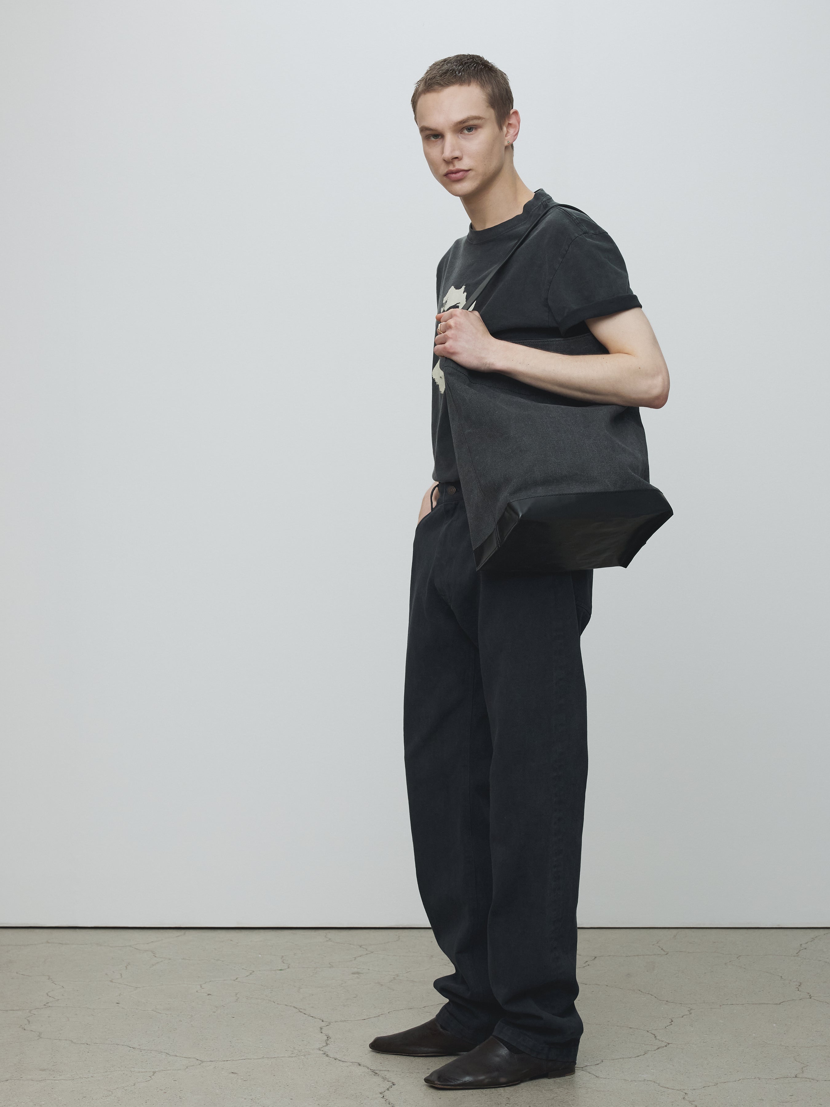 PORTRAIT GARMENT DYED T-SHIRT_ FADED BLACK