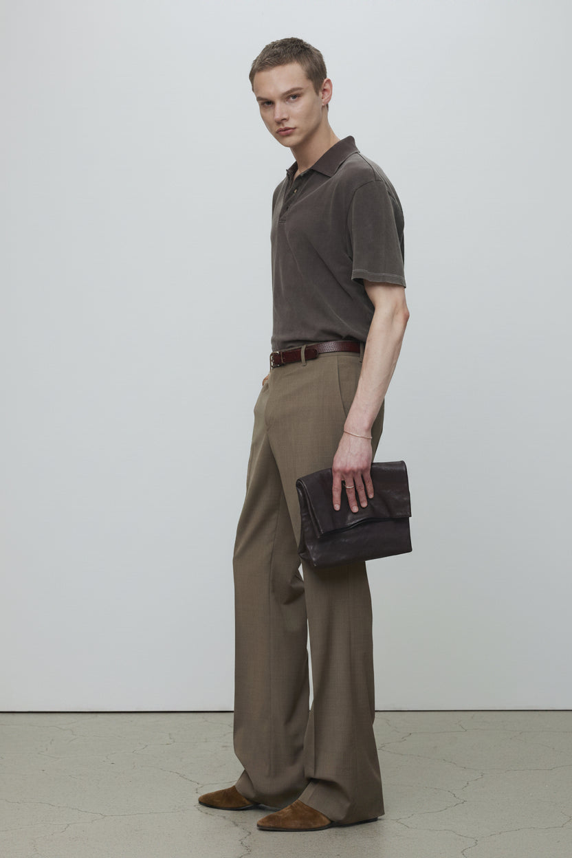 GARMENT DYED DISTRESSED PIQUÉ POLO_ FADED BROWN