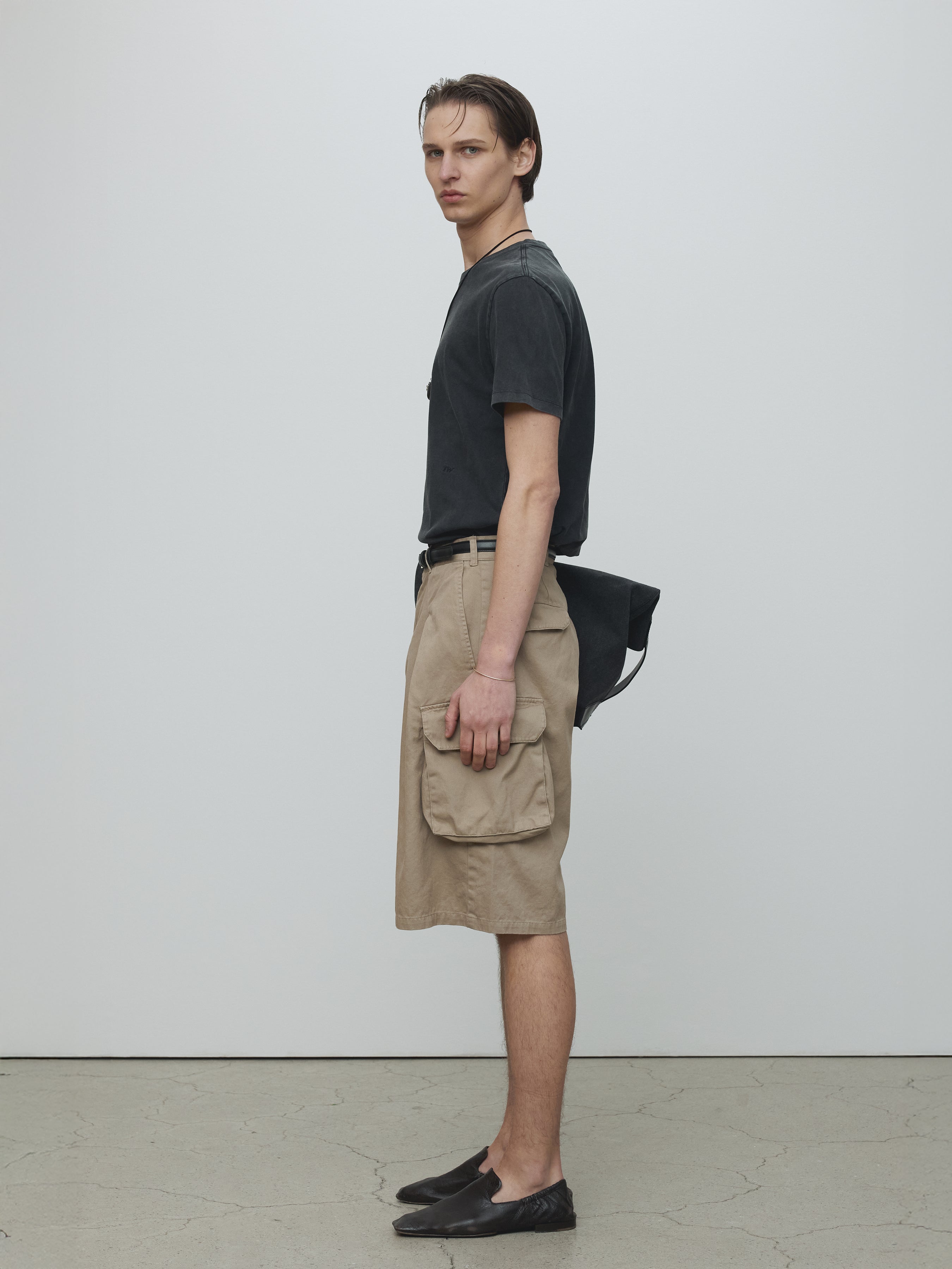 SIGNATURE GARMENT DYED T-SHIRT_ FADED BLACK