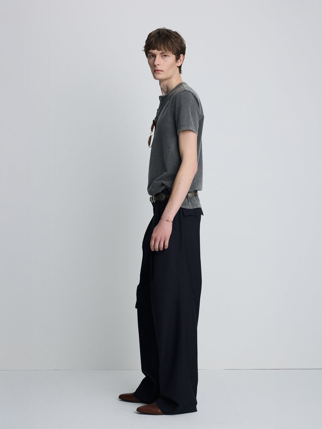 (2026.06.09 Open) GARMENT DYED HENLEY NECK TOP_ FADED CHARCOAL
