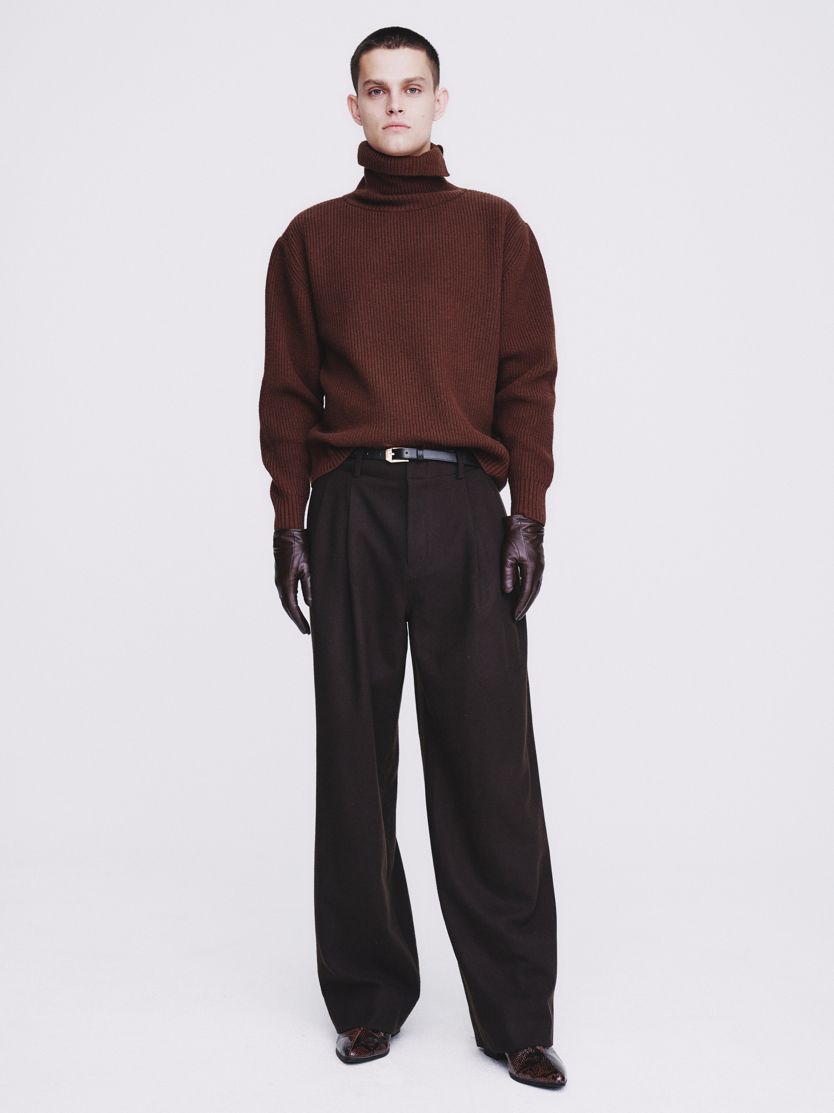 Hard Twist Wool Slit Turtleneck Knit_ Brown