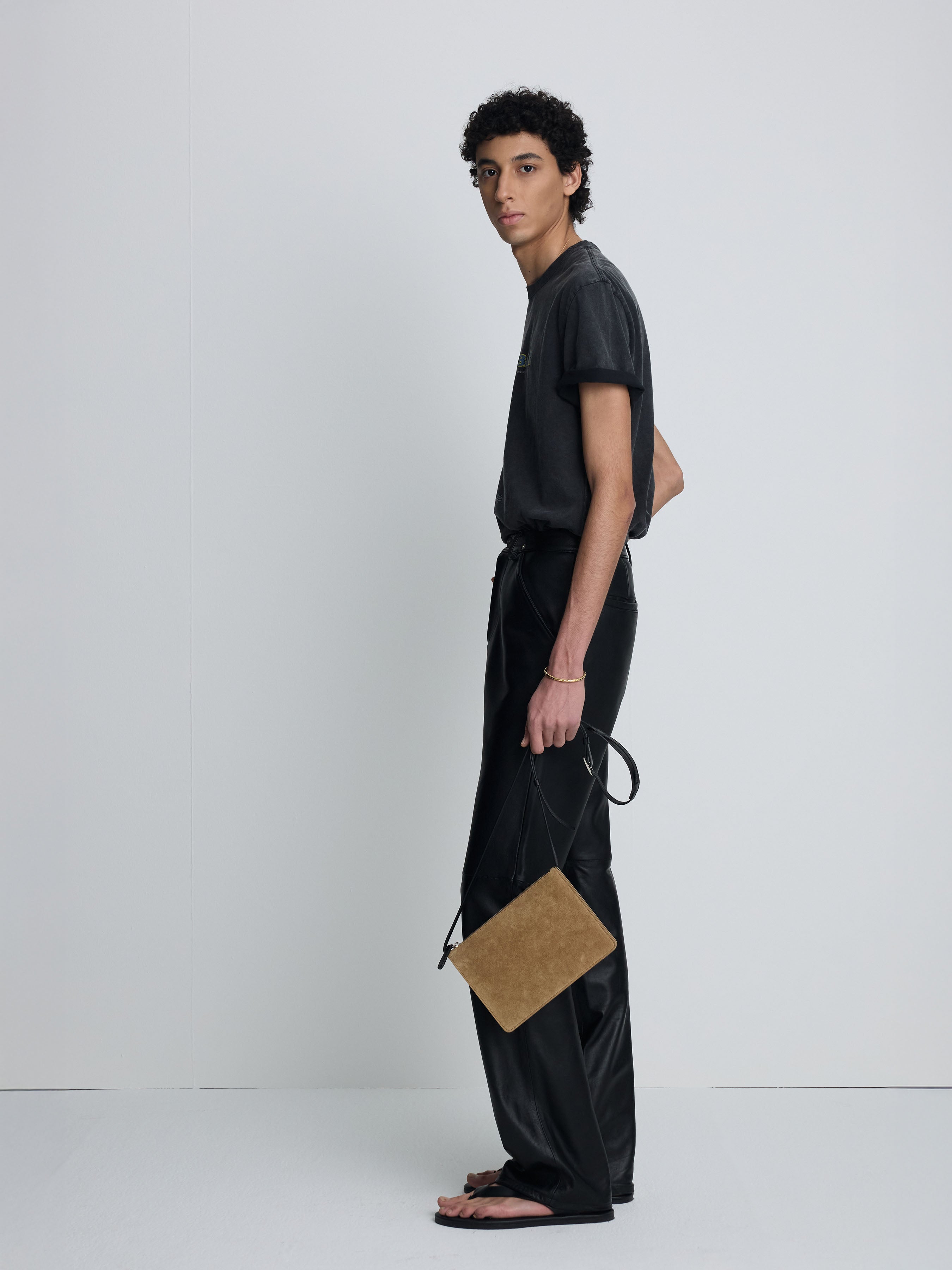 GARMENT-DYED SOUND BAR T-SHIRT_ FADED CARBON
