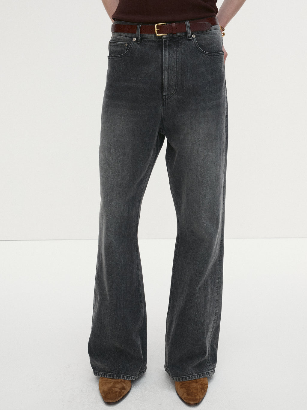 LOOSE FLARED-LEG DENIM JEANS_ WASHED BLACK