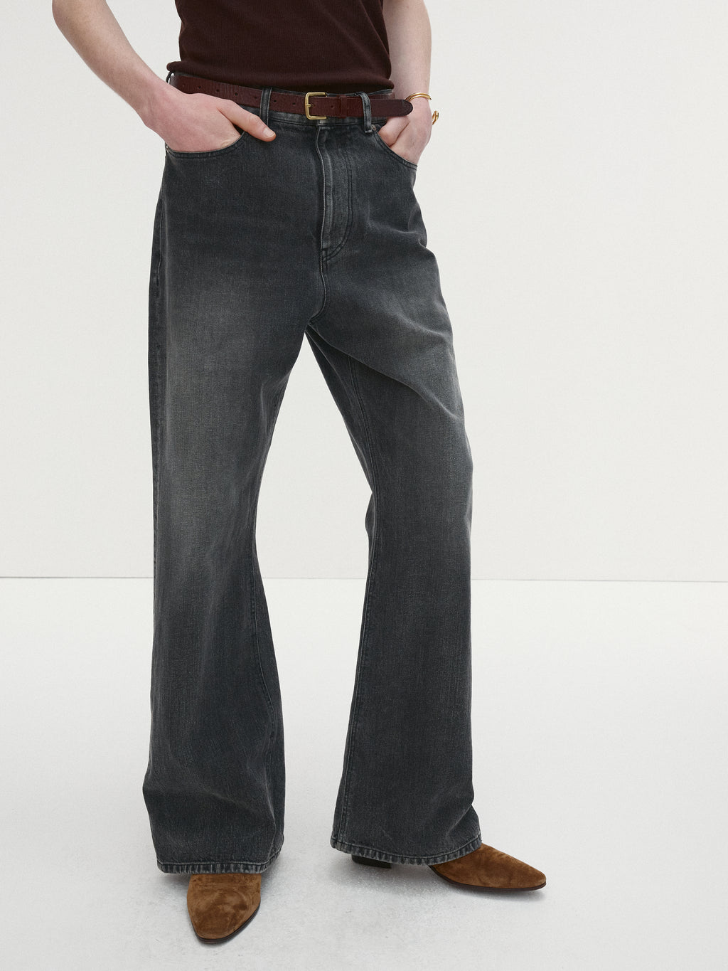 LOOSE FLARED-LEG DENIM JEANS_ WASHED BLACK