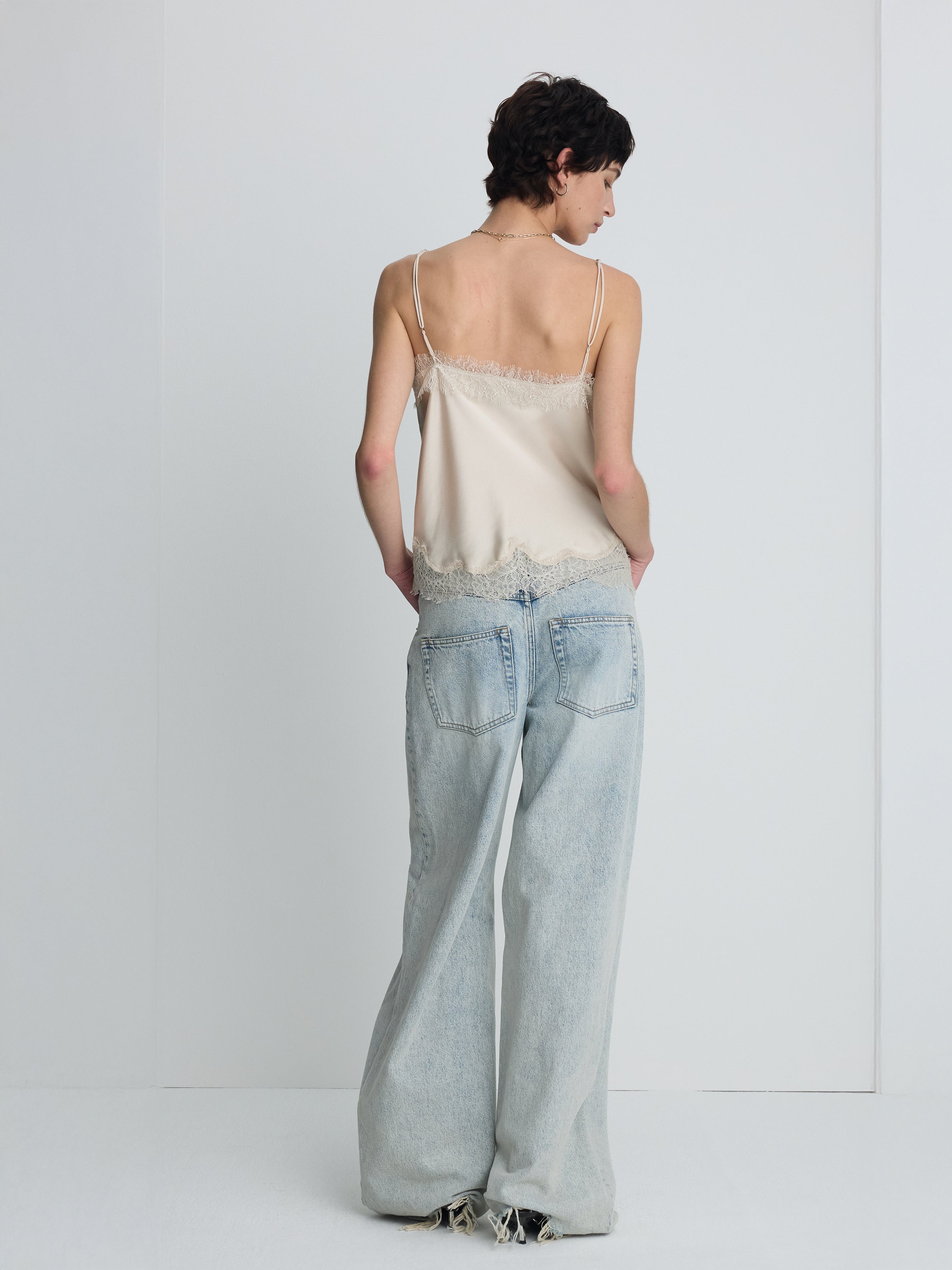 (W) DISTRESSED WIDE-LEG DENIM JEANS_ WASHED LIGHT BLUE