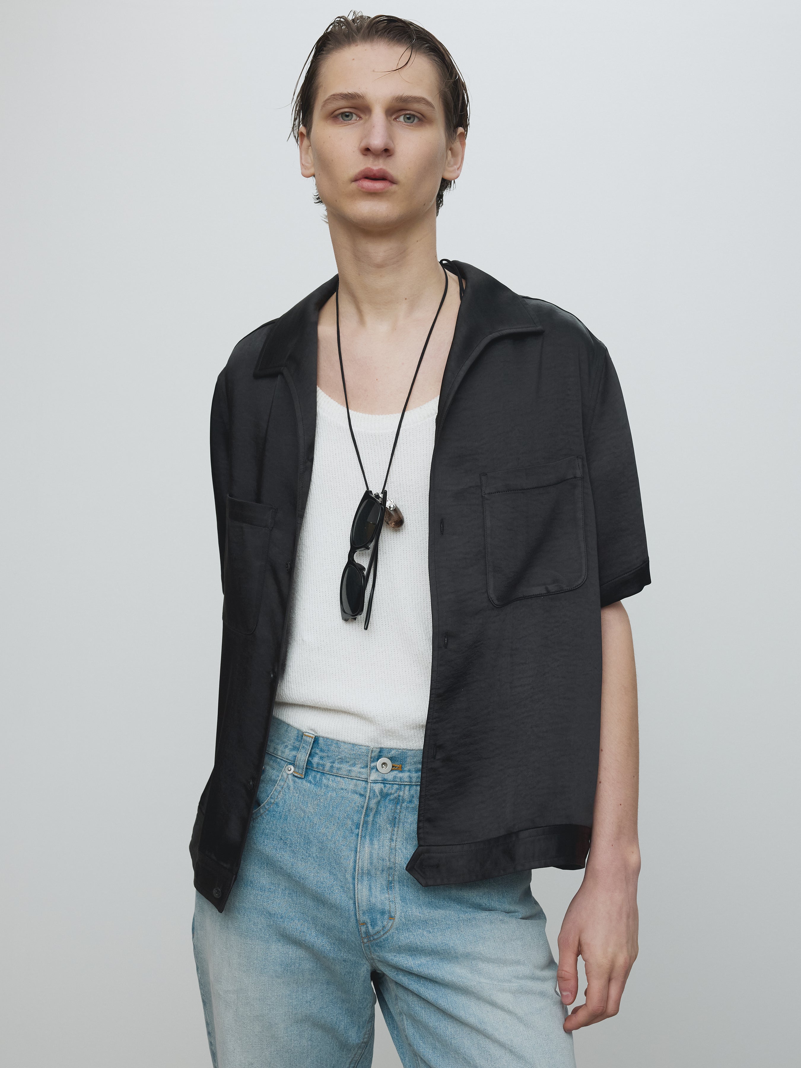ONE PIECE COLLAR HALF SLEEVE SHIRT_ BLACK