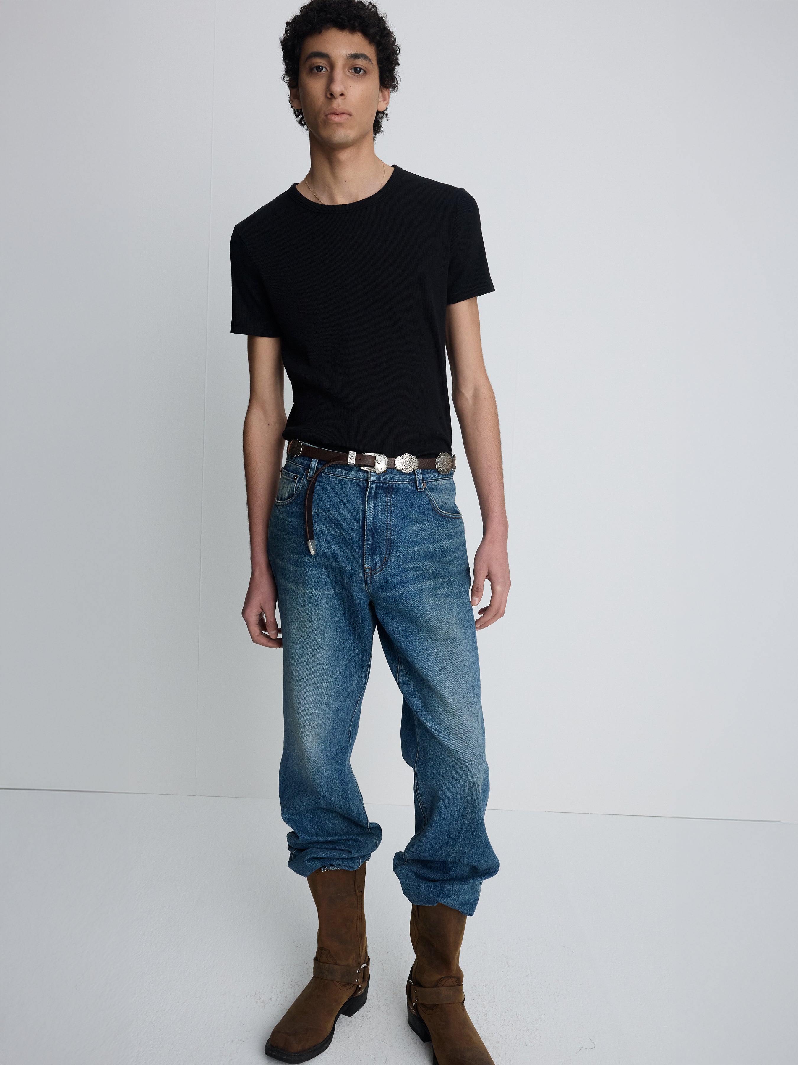 SOFT RIBBED FITTED T-SHIRT_ BLACK