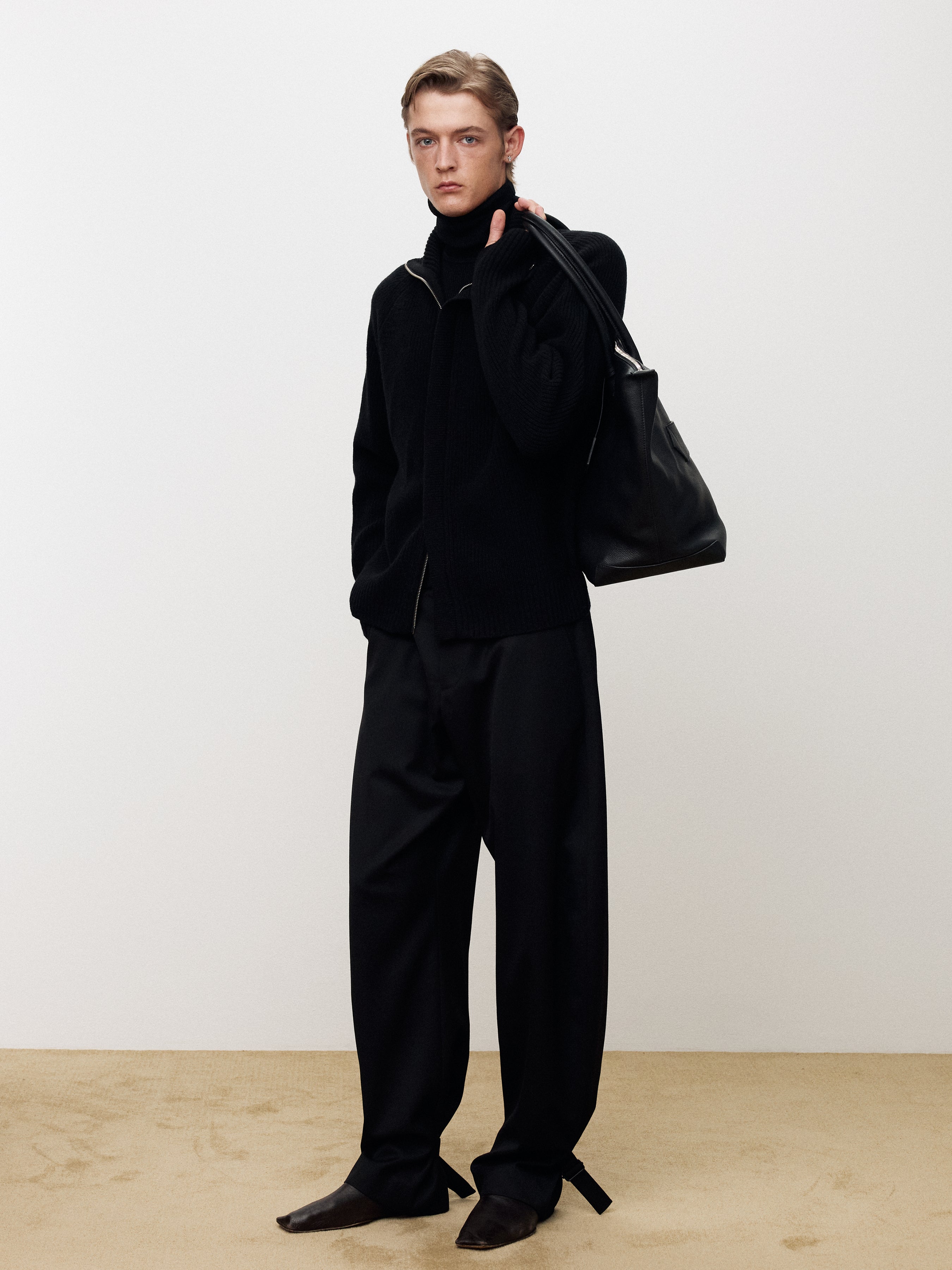 WOOL TWILL CURVED-LEG STRAP TROUSERS_ BLACK
