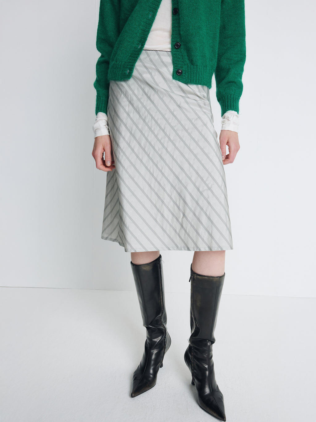 (W) SILK STRIPES MIDI-SKIRT_ GREY STRIPE