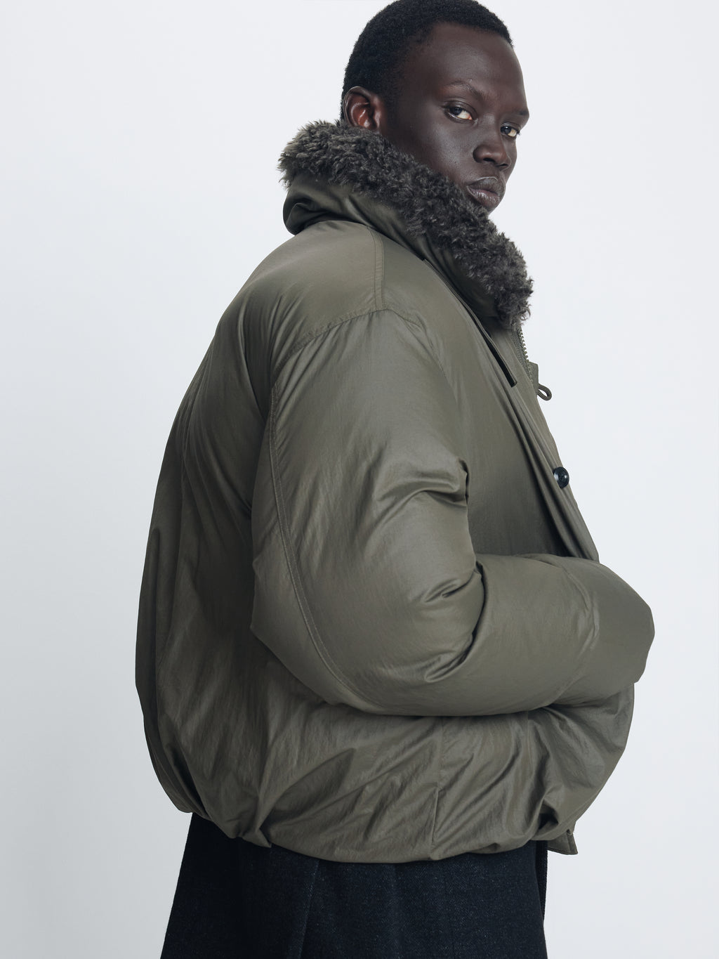 SHEARLING COLLAR PUFFER BLOUSON_ OLIVE
