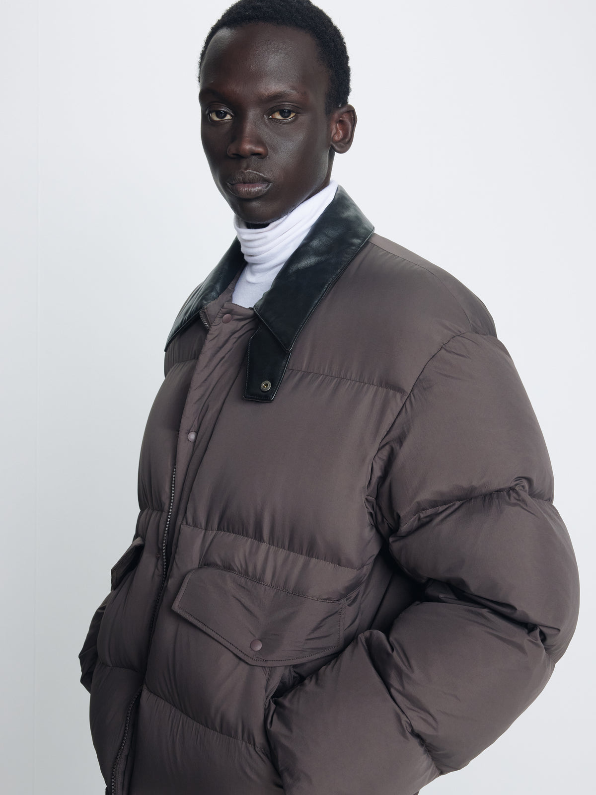 LEATHER COLLAR DOWN PUFFER BLOUSON_ DEEP BROWN