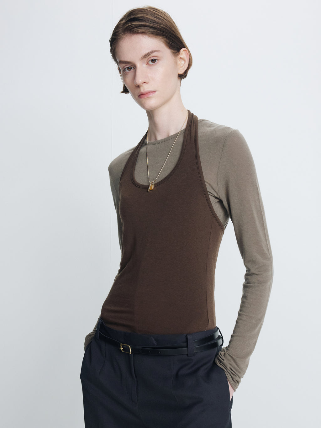 (W) HALTER TOP_ BROWN