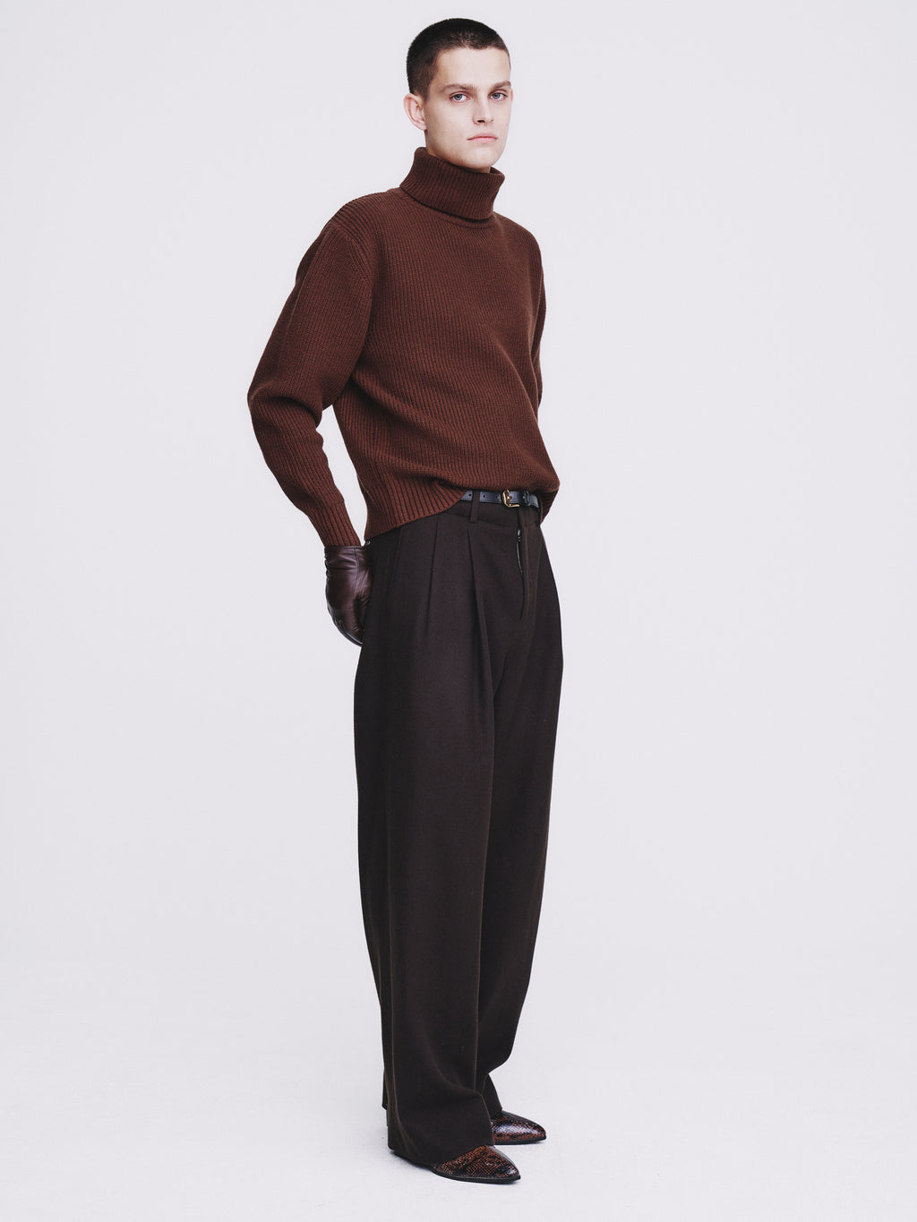 Hard Twist Wool Slit Turtleneck Knit_ Brown