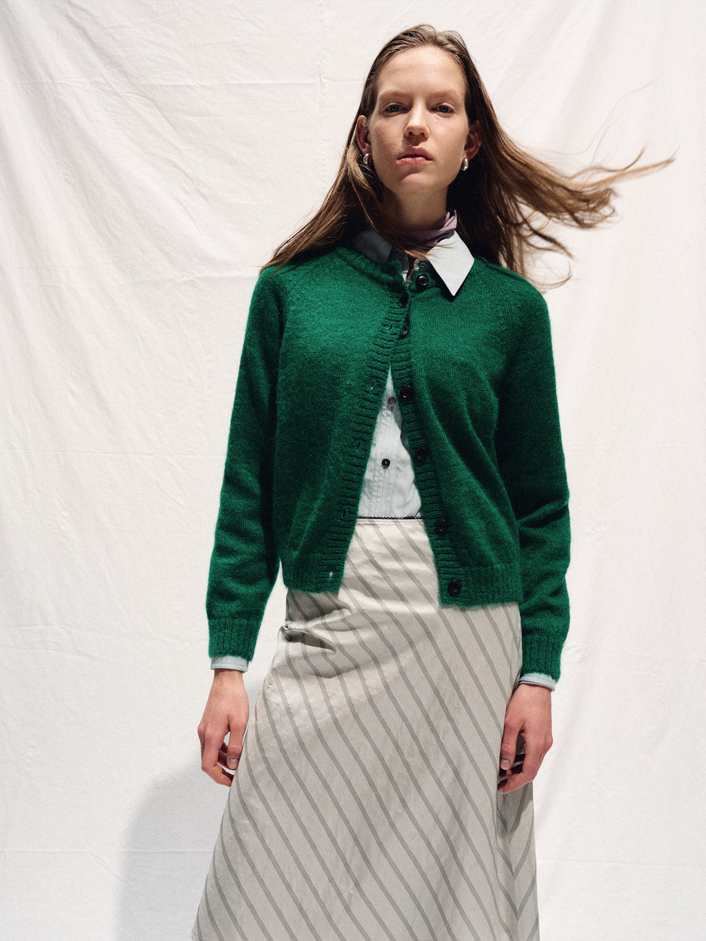 (W) SILK STRIPES MIDI-SKIRT_ GREY STRIPE