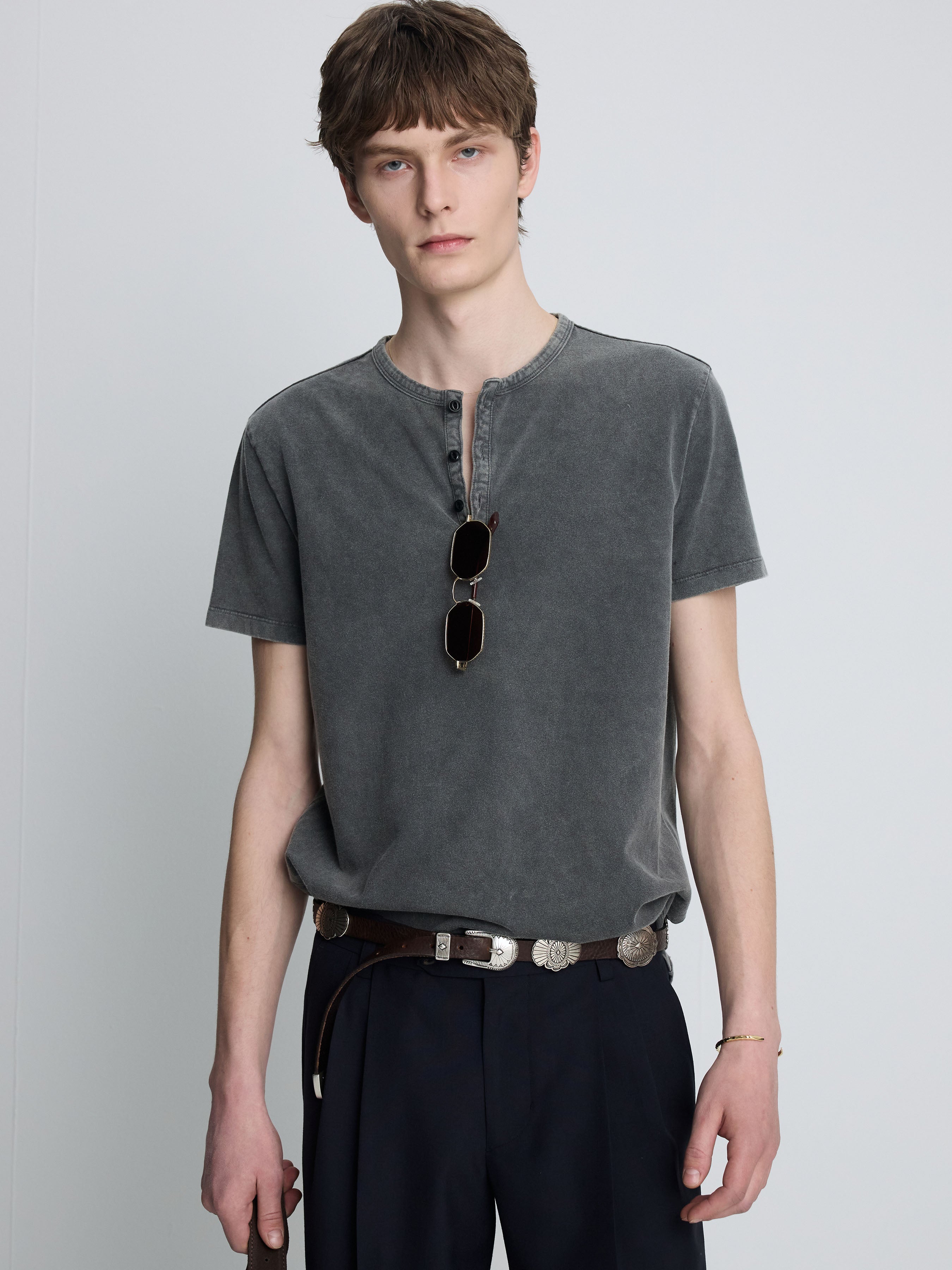 (2026.06.09 Open) GARMENT DYED HENLEY NECK TOP_ FADED CHARCOAL