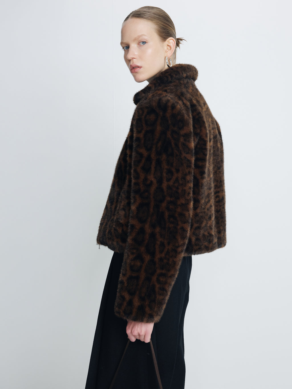(W) LEOPARD FAUX FUR ZIPPERED JACKET_ BROWN LEOPARD PRINT