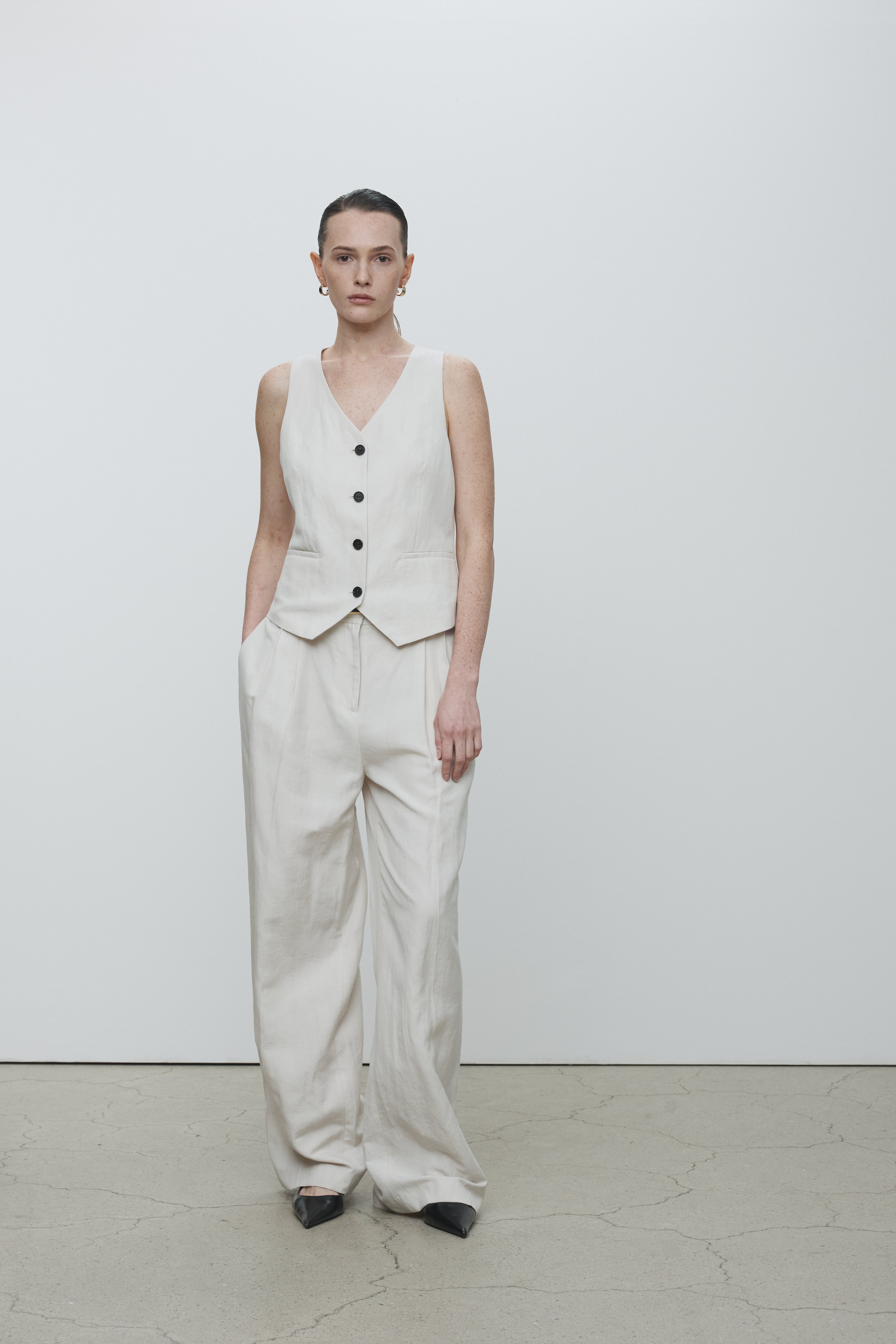 LINEN TWO PLEATS WIDE PANTS_ IVORY