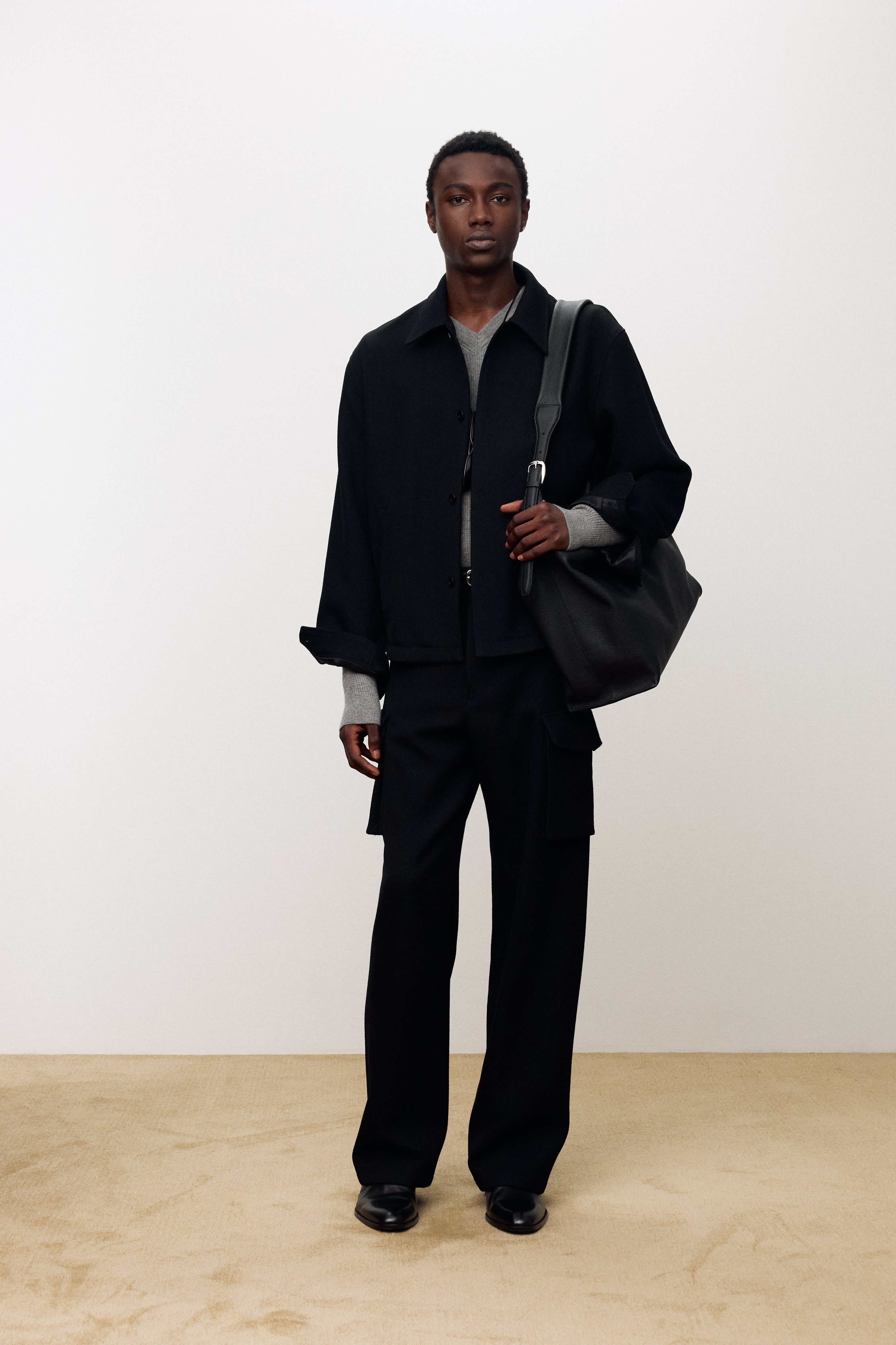 TEXTURED WOOL WIDE CARGO PANTS_ BLACK