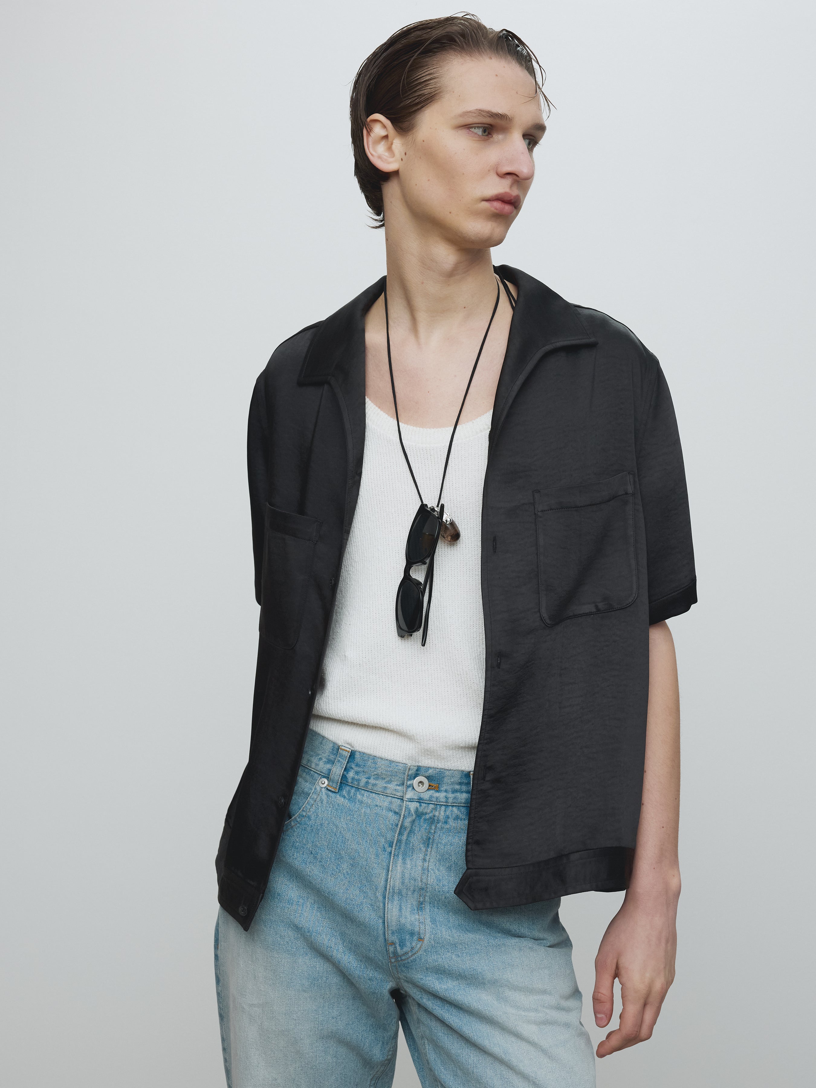 ONE PIECE COLLAR HALF SLEEVE SHIRT_ BLACK