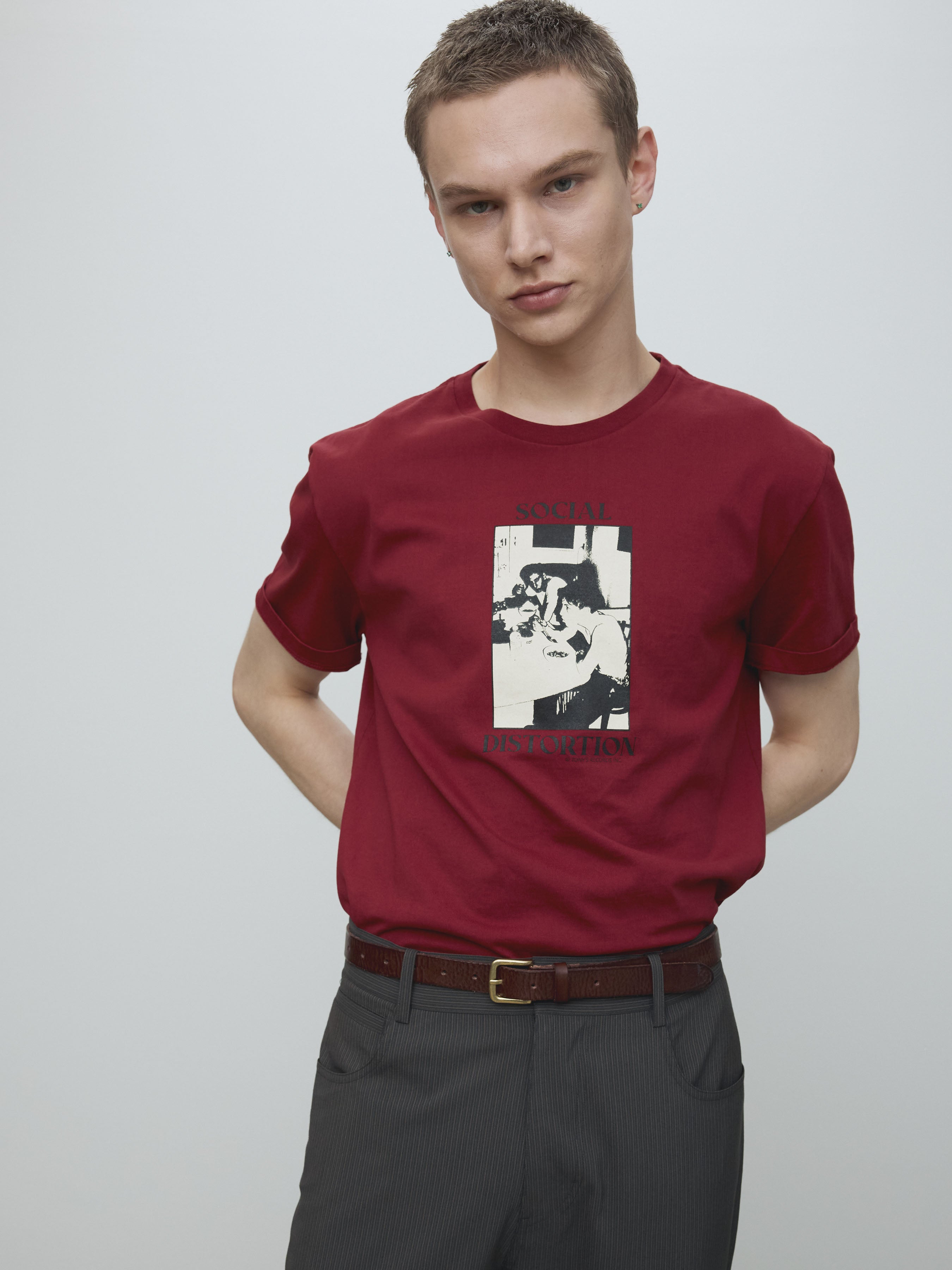 SOCIAL DISTORTION GARMENT DYED T-SHIRT_ RED PIGMENT