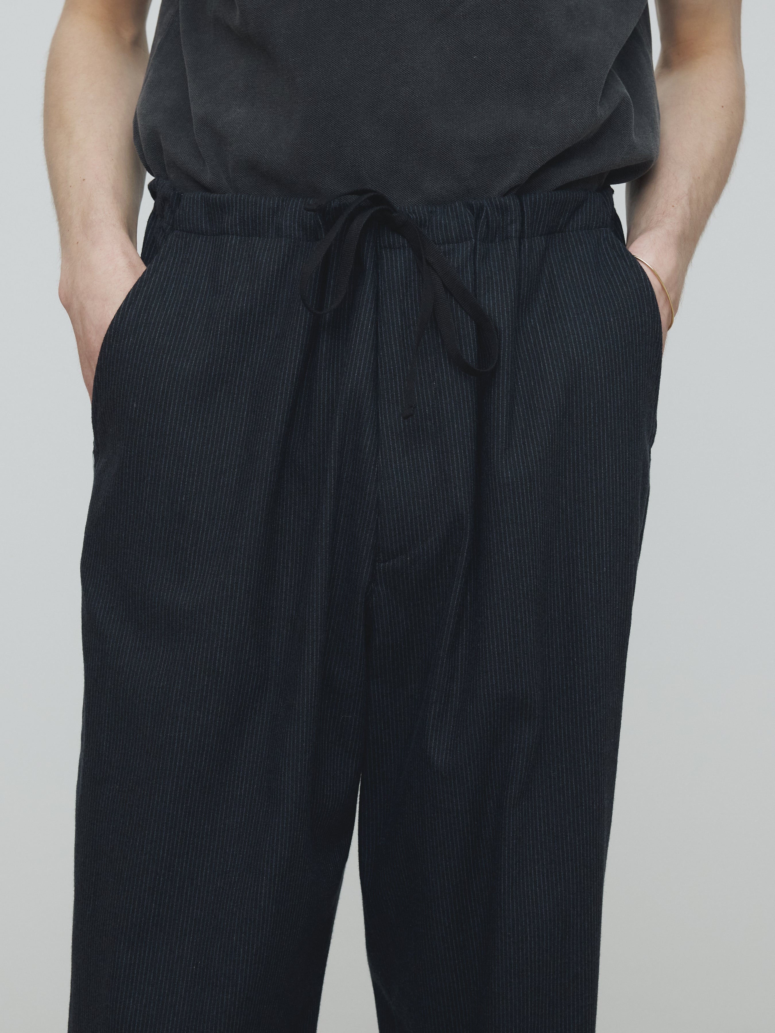 LIGHT WOOL COTTON DRAWSTRING TROUSERS_ NAVY STRIPE