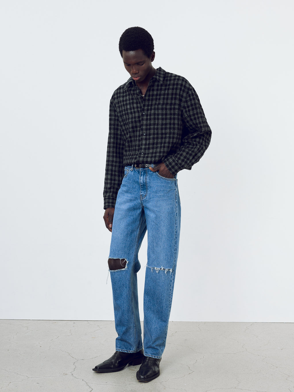 Straight-Leg Distressed Denim Jeans_ Mid Blue
