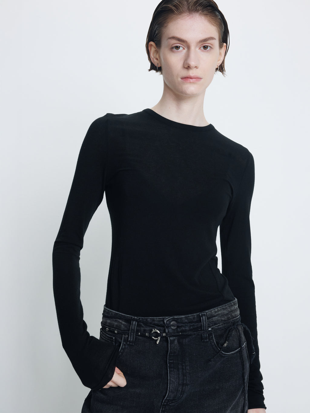 (W) CREW NECK LONG SLEEVE TOP_ BLACK