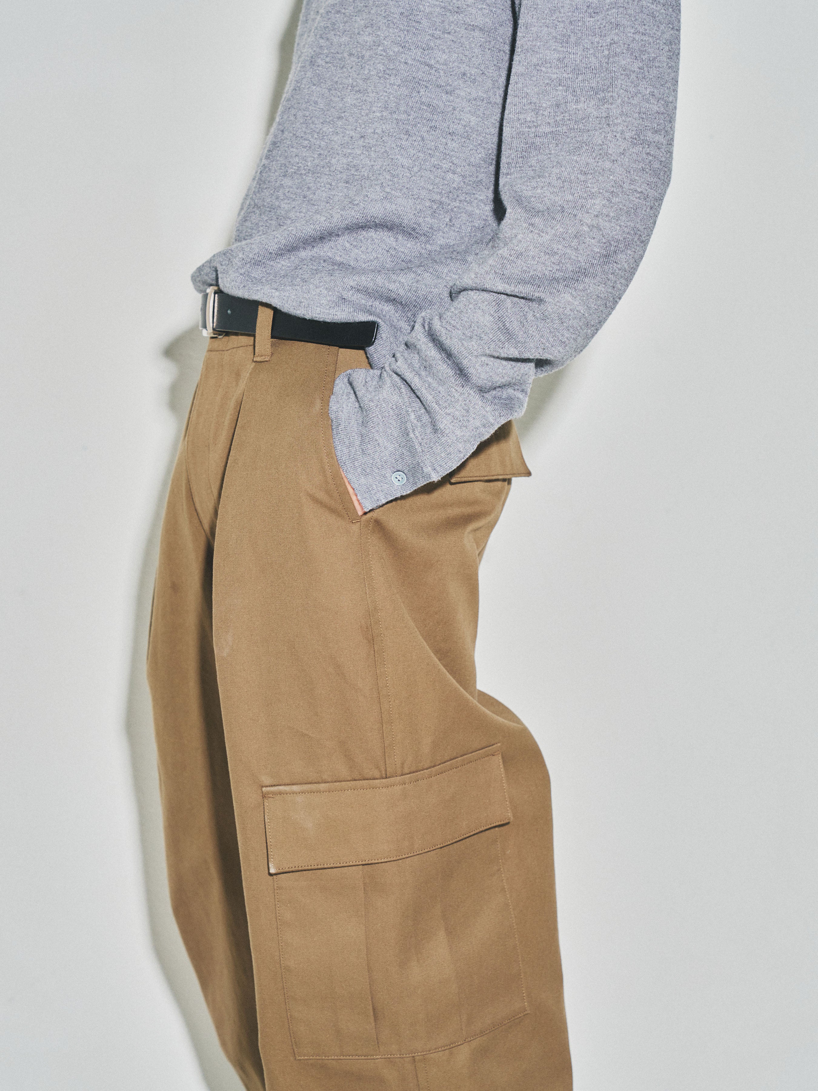 Super Fine Wool Cuffs Button Knit_ Grey