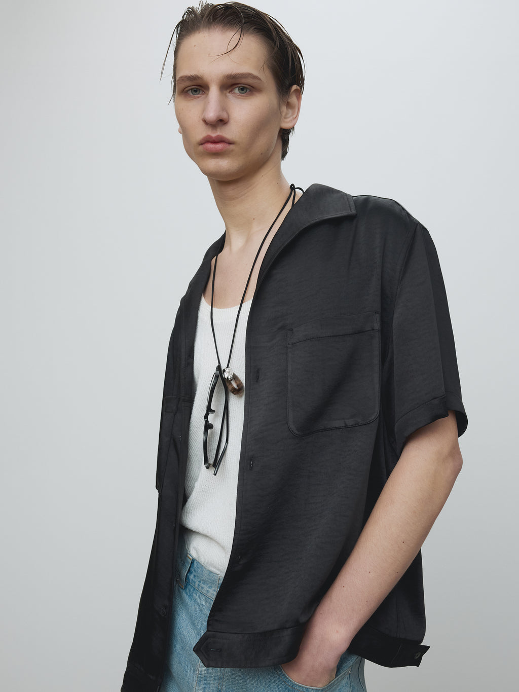 ONE PIECE COLLAR HALF SLEEVE SHIRT_ BLACK