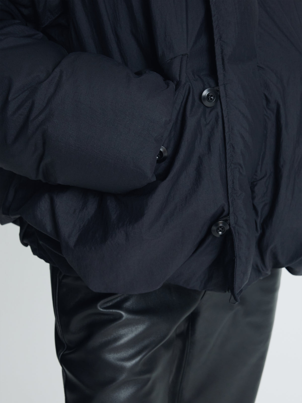 (W) SHEARLING COLLAR PUFFER BLOUSON_ BLACK