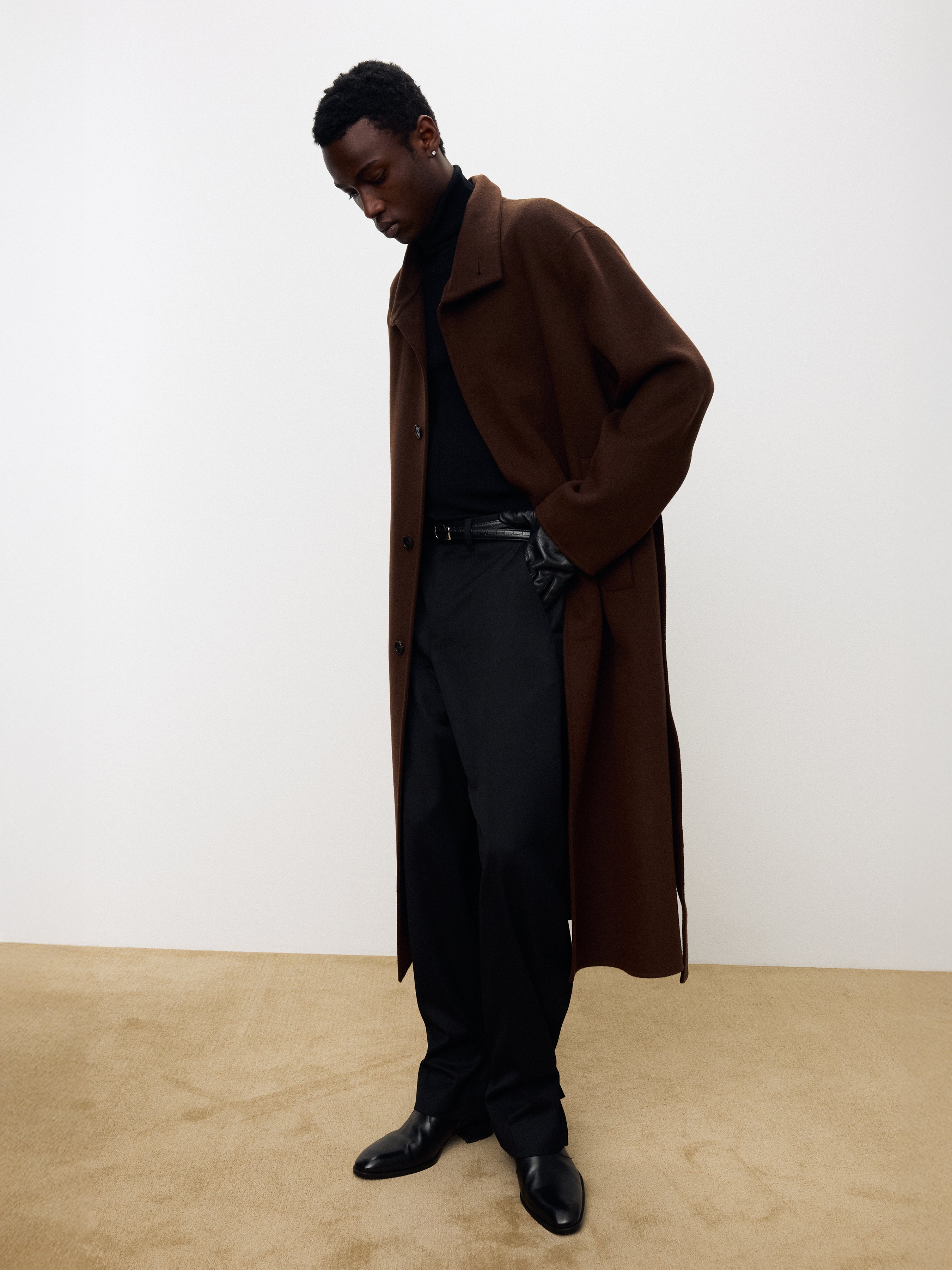 WOOL TWILL CURVED-LEG STRAP TROUSERS_ BLACK