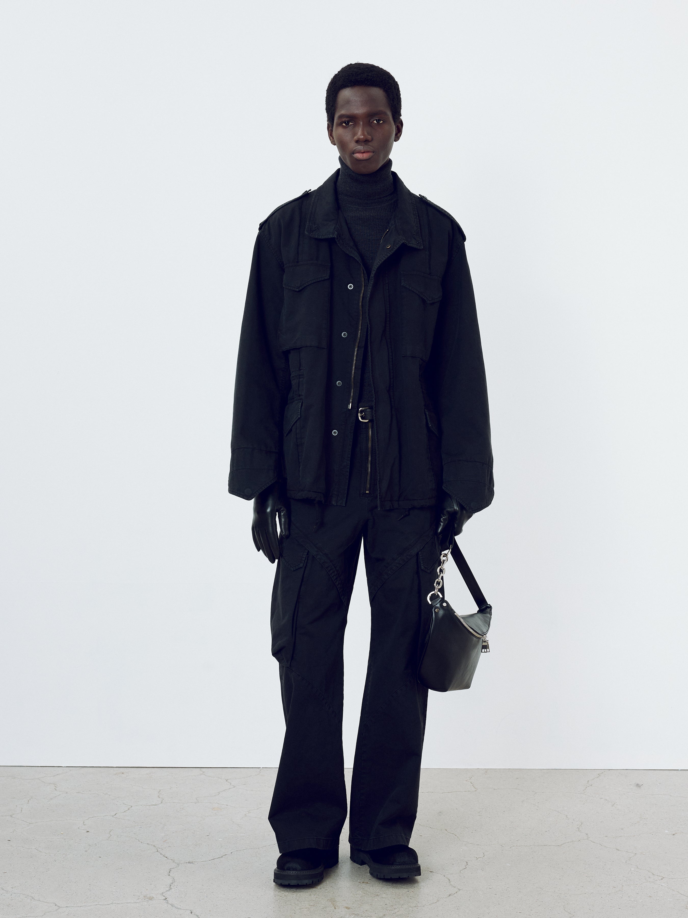 GARMENT-DYED COTTON CARGO SHORTS_ CARBON