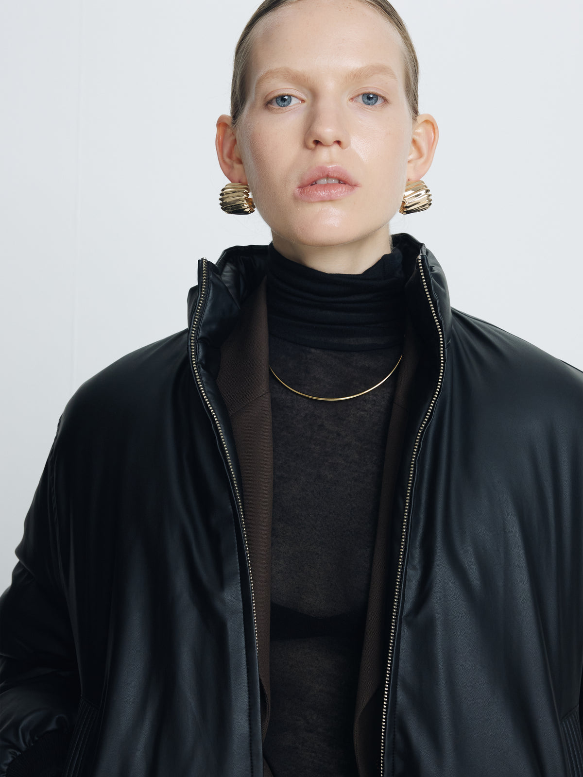 (W) CROPPED PADDED JACKET_ BLACK