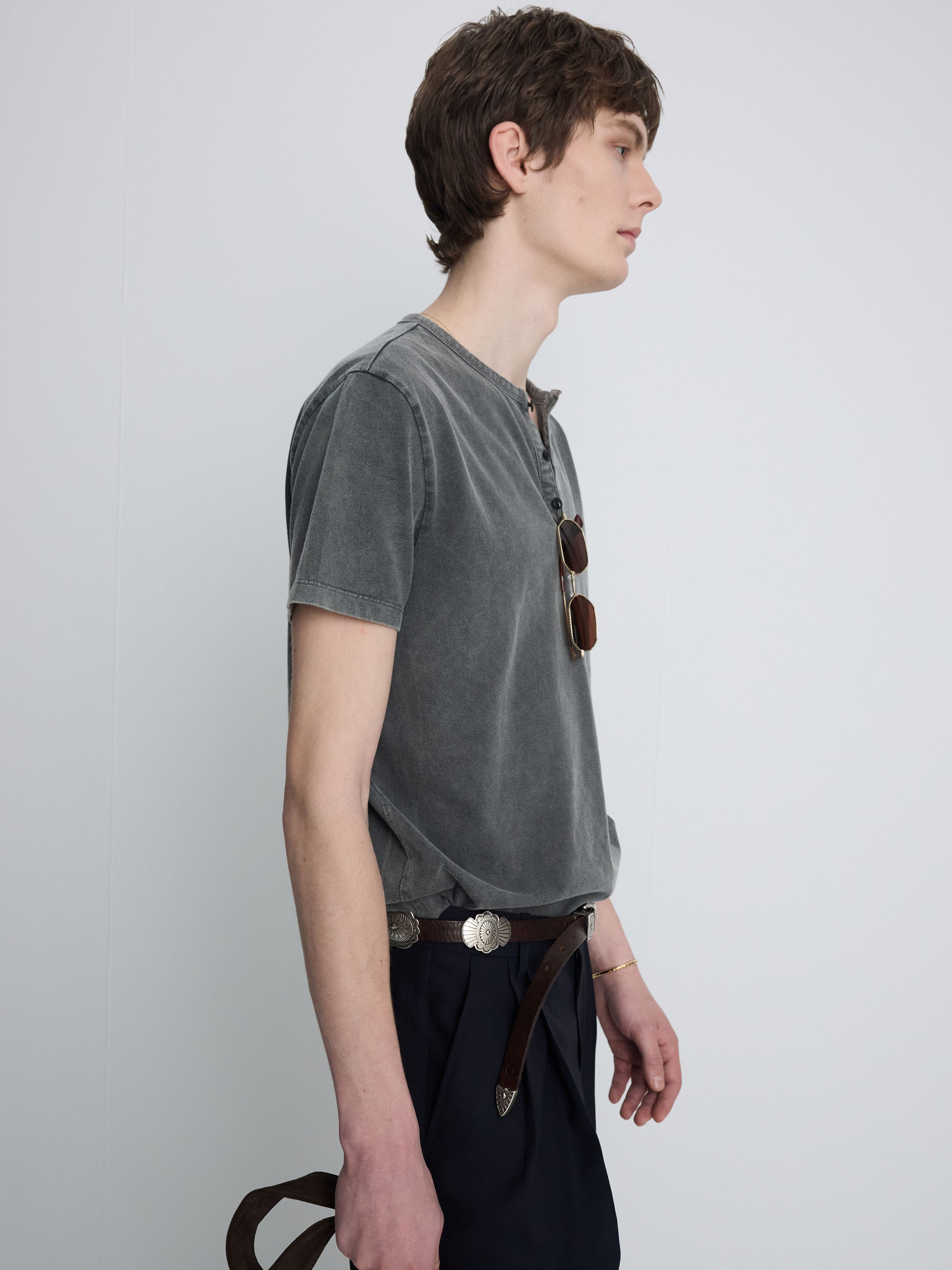 (2026.06.09 Open) GARMENT DYED HENLEY NECK TOP_ FADED CHARCOAL