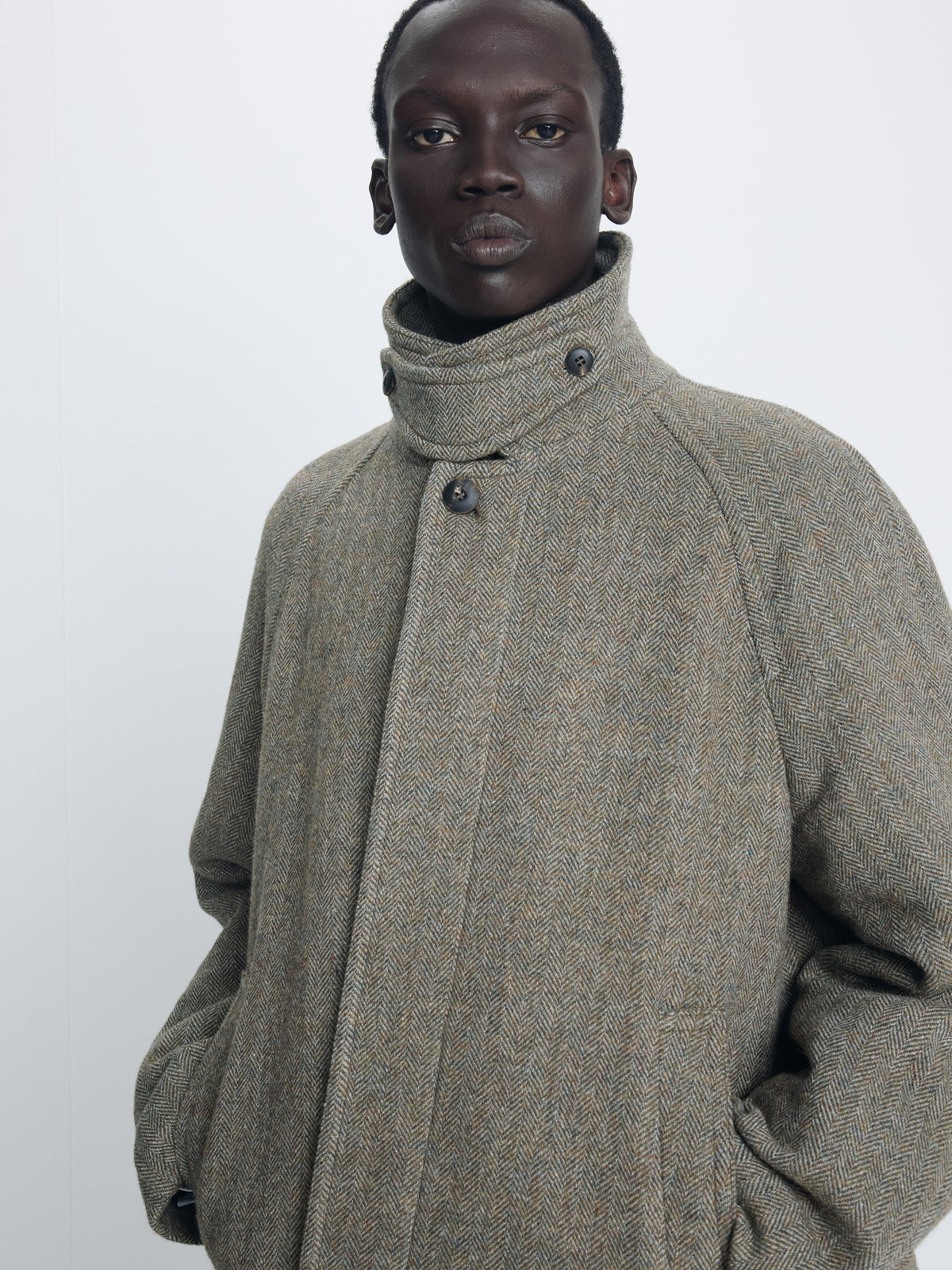 HERRINGBONE WOOL RAGLAN OVERCOAT_ PATINA TAUPE