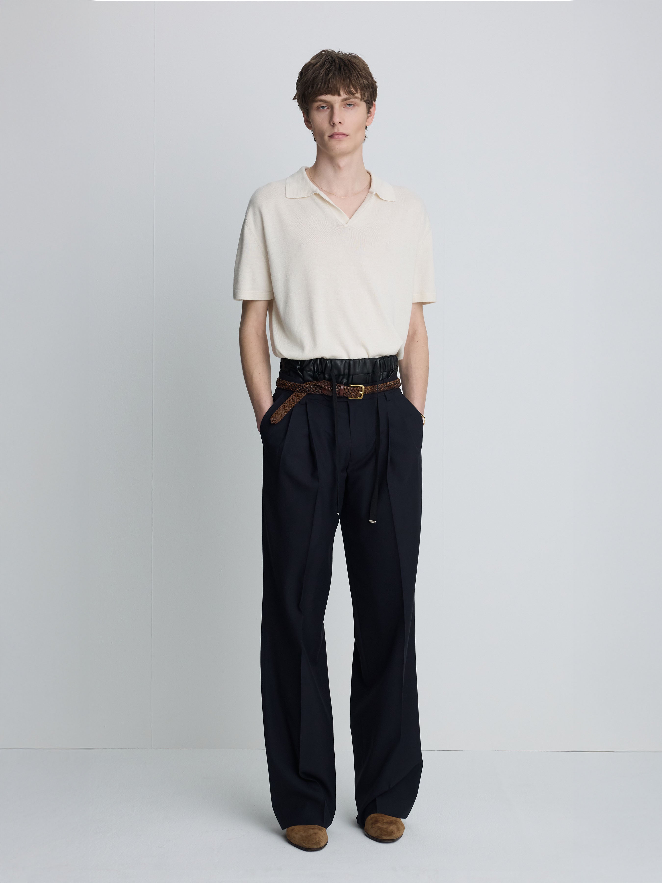 (2026/05/19 Open) TROPICAL WOOL LOW-RISE PLEATED TROUSERS_ NAVY